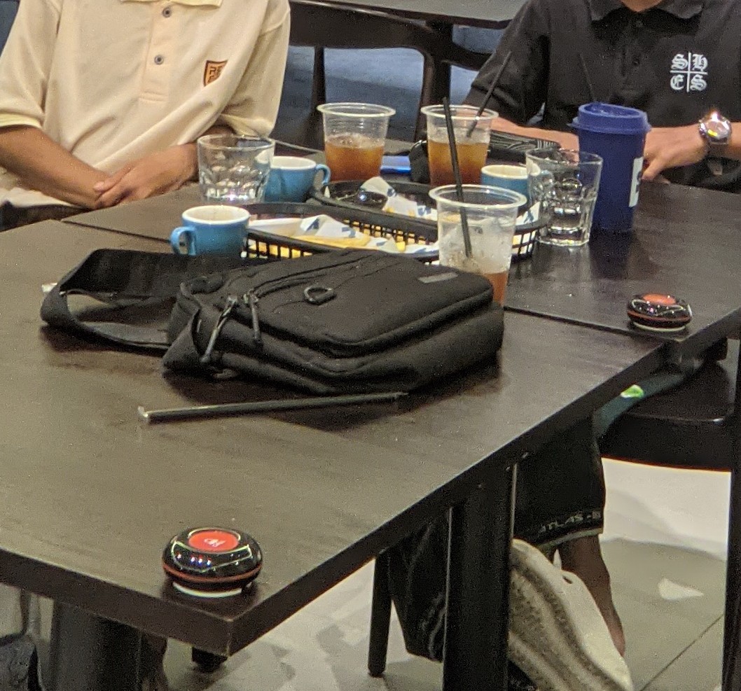 Foto laporan Tas slempang hitam (HB6642)