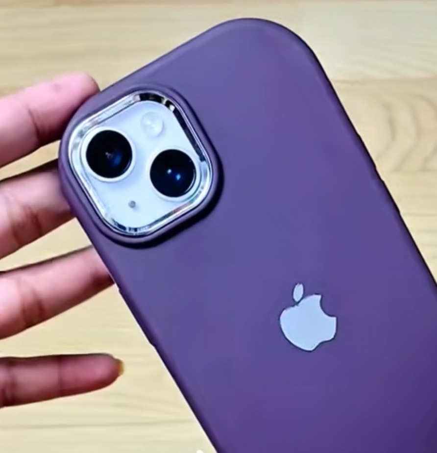 Foto laporan Hp Iphone 14 Soft Case Maroon Pekat (HB6647)