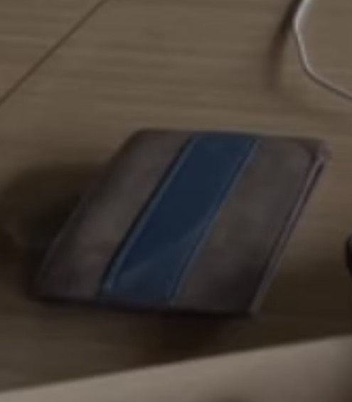 Foto laporan Dompet warna coklat (HB6696)