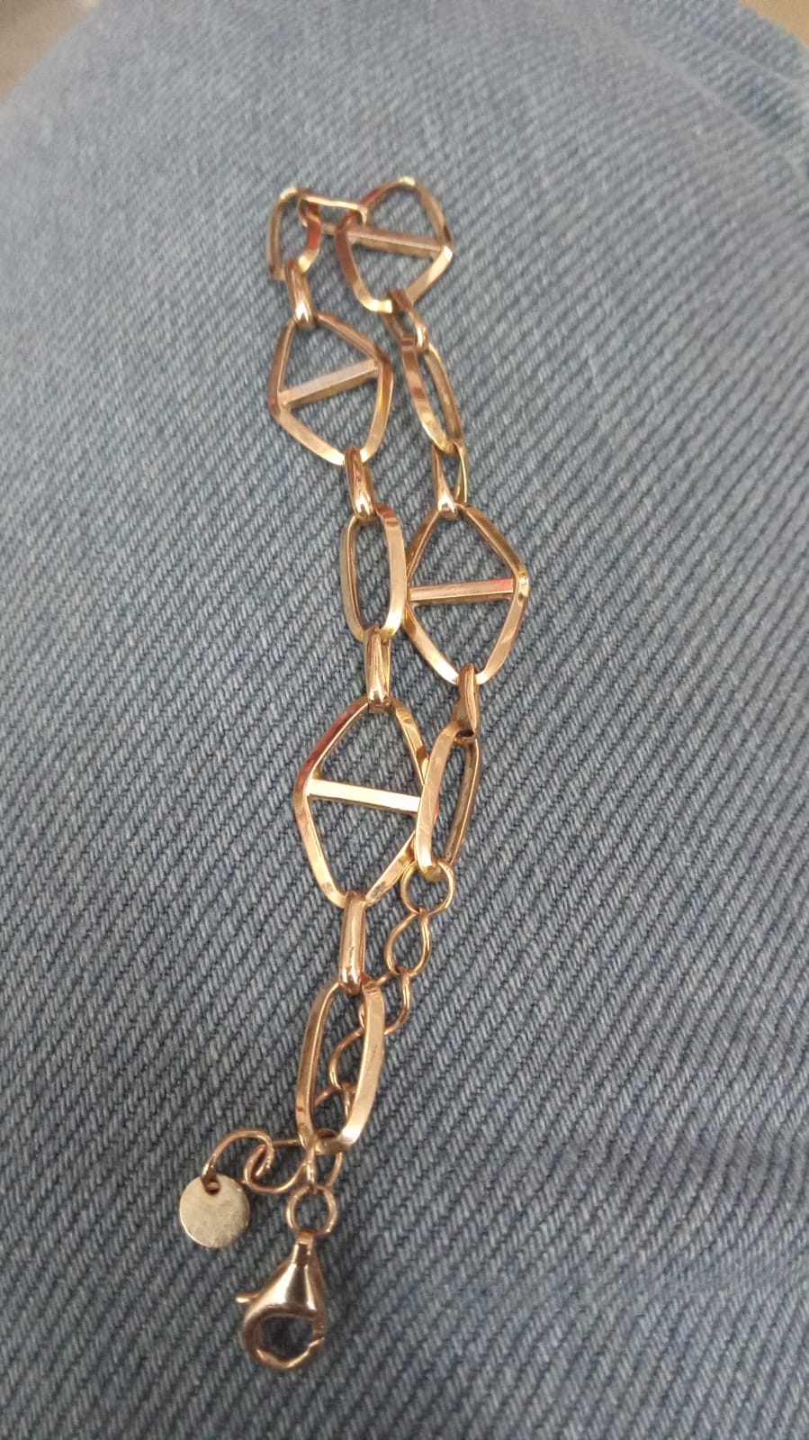 Foto laporan Gelang emas (HB6700)