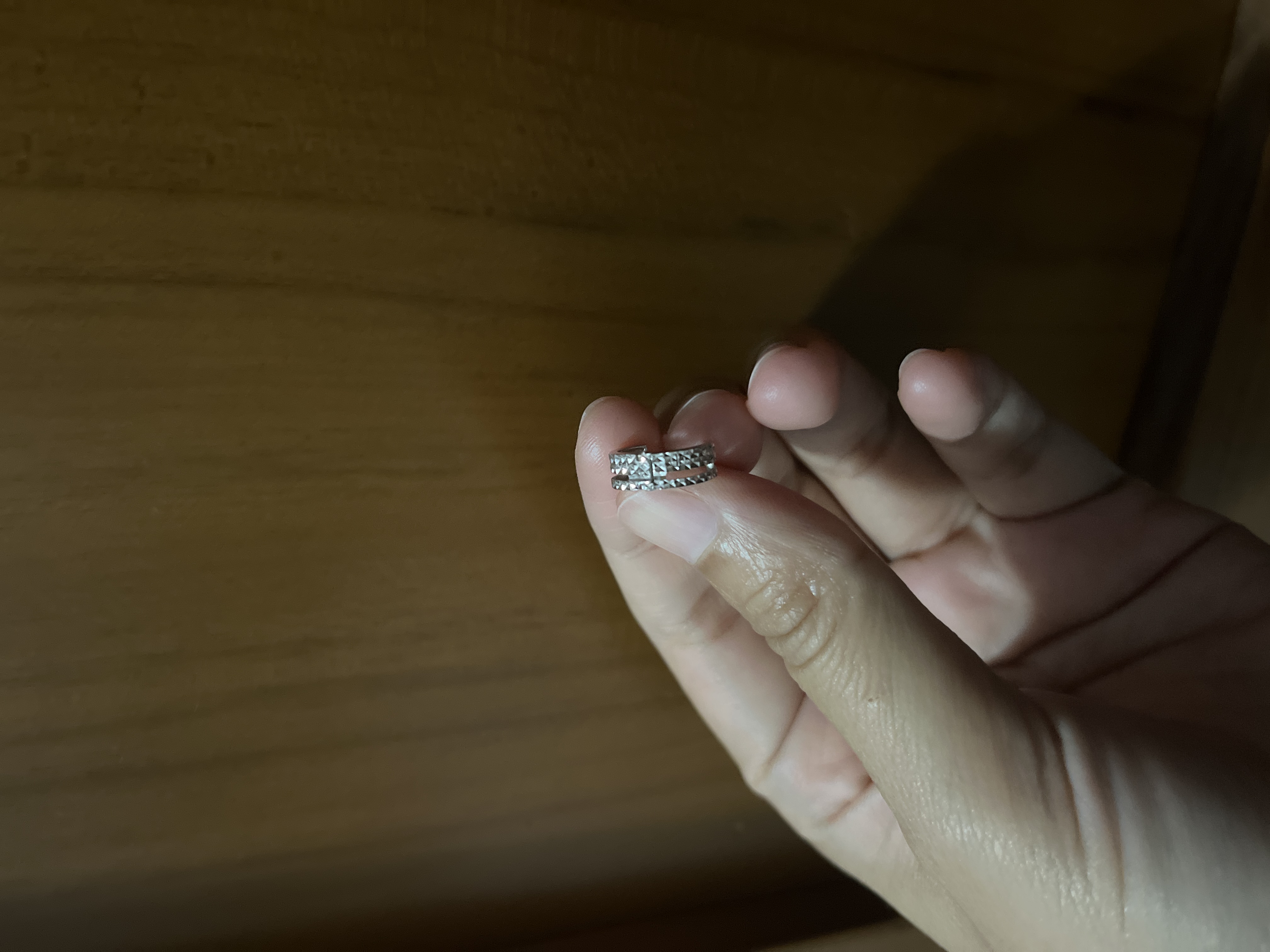 Foto laporan Anting emas putih (HB6936)