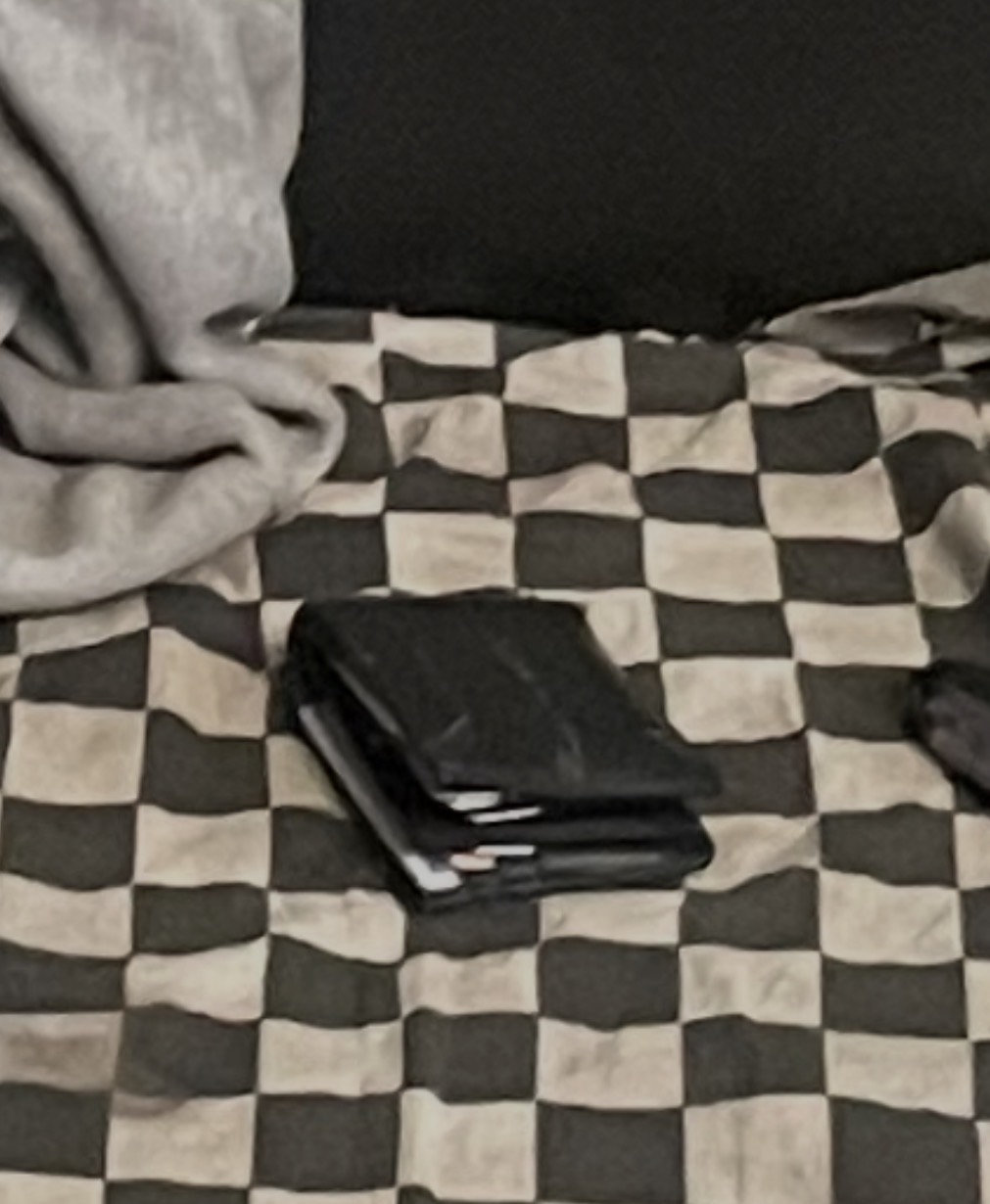 Foto laporan Dompet hitam (HB6962)