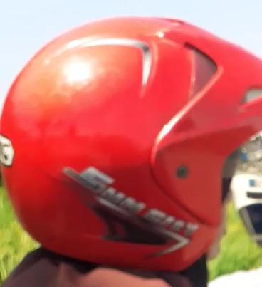 Foto laporan Helm (HB7142)