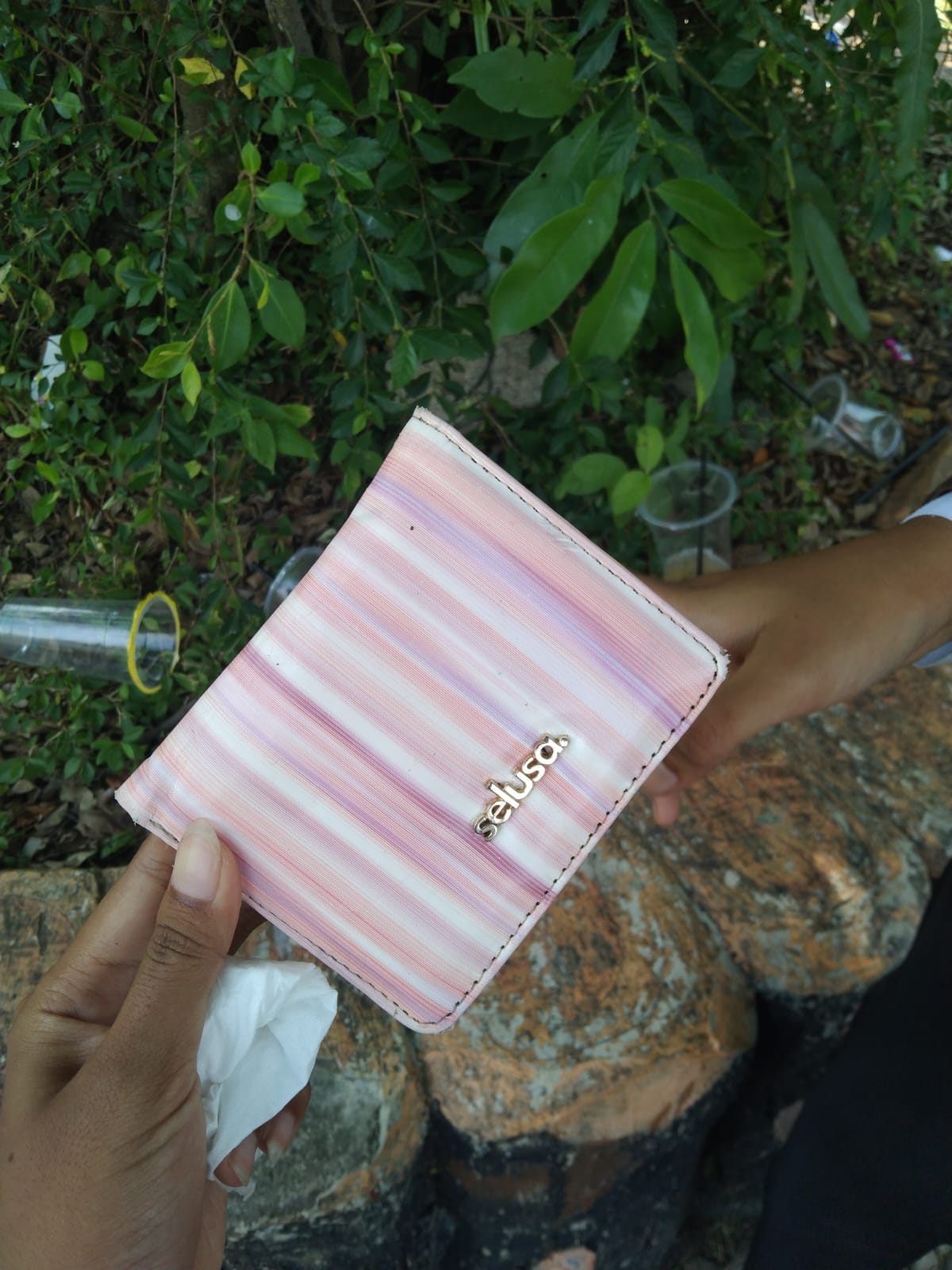 Foto laporan KEHILANGAN DOMPET, CHARGER (HB7220)