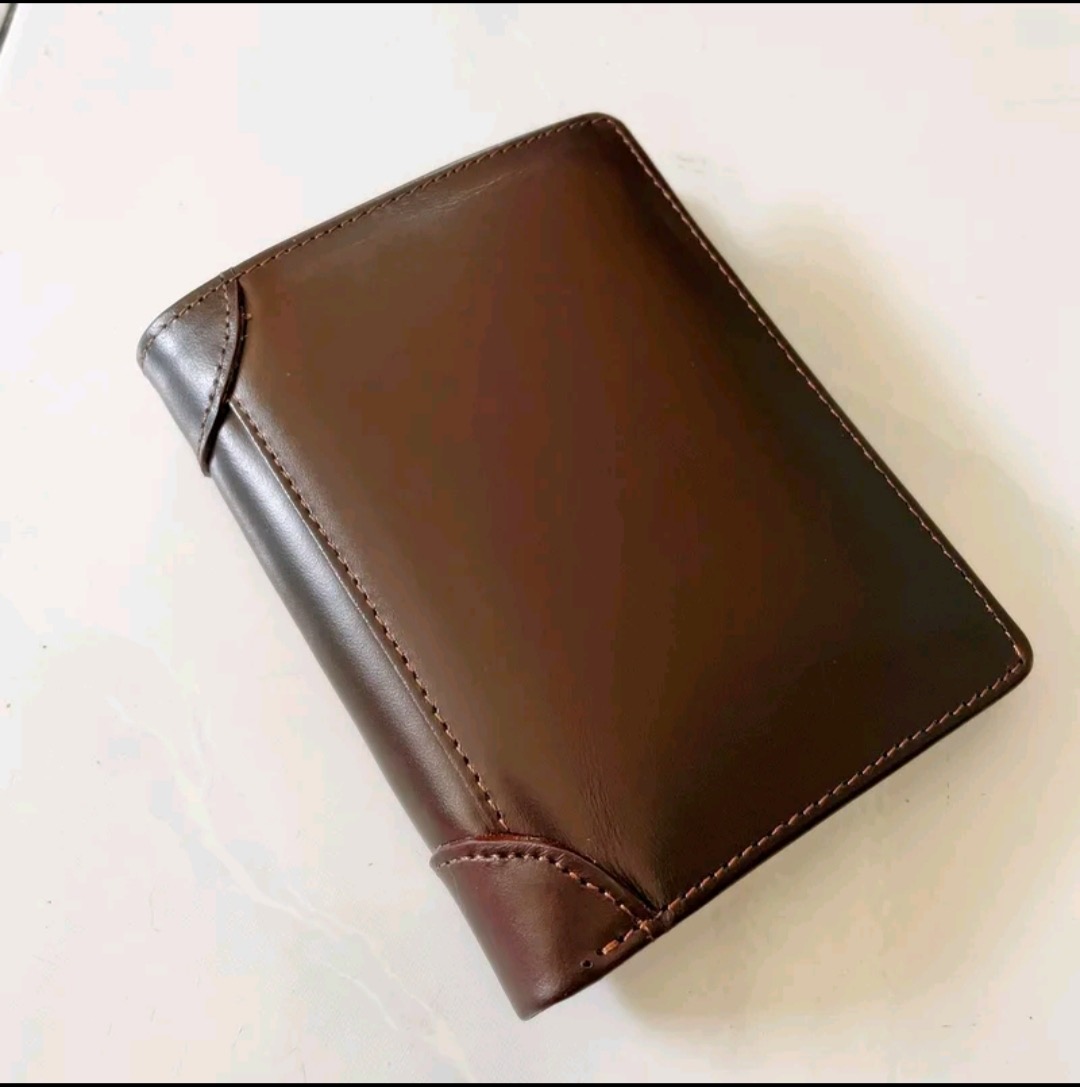 Foto laporan dompet (HB7244)