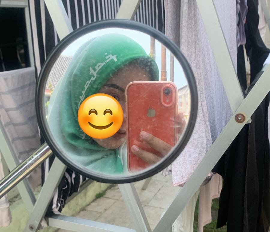 Foto laporan hp iphone xr warna pink (HB7256)