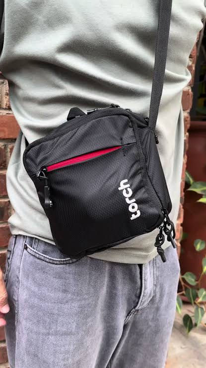 Foto laporan Tas Slempang Torch Shibata (HB7307)