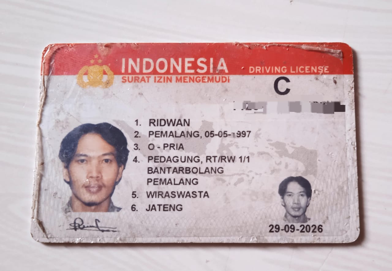 Foto laporan SIM C dan Kartu BCA (TB0039)