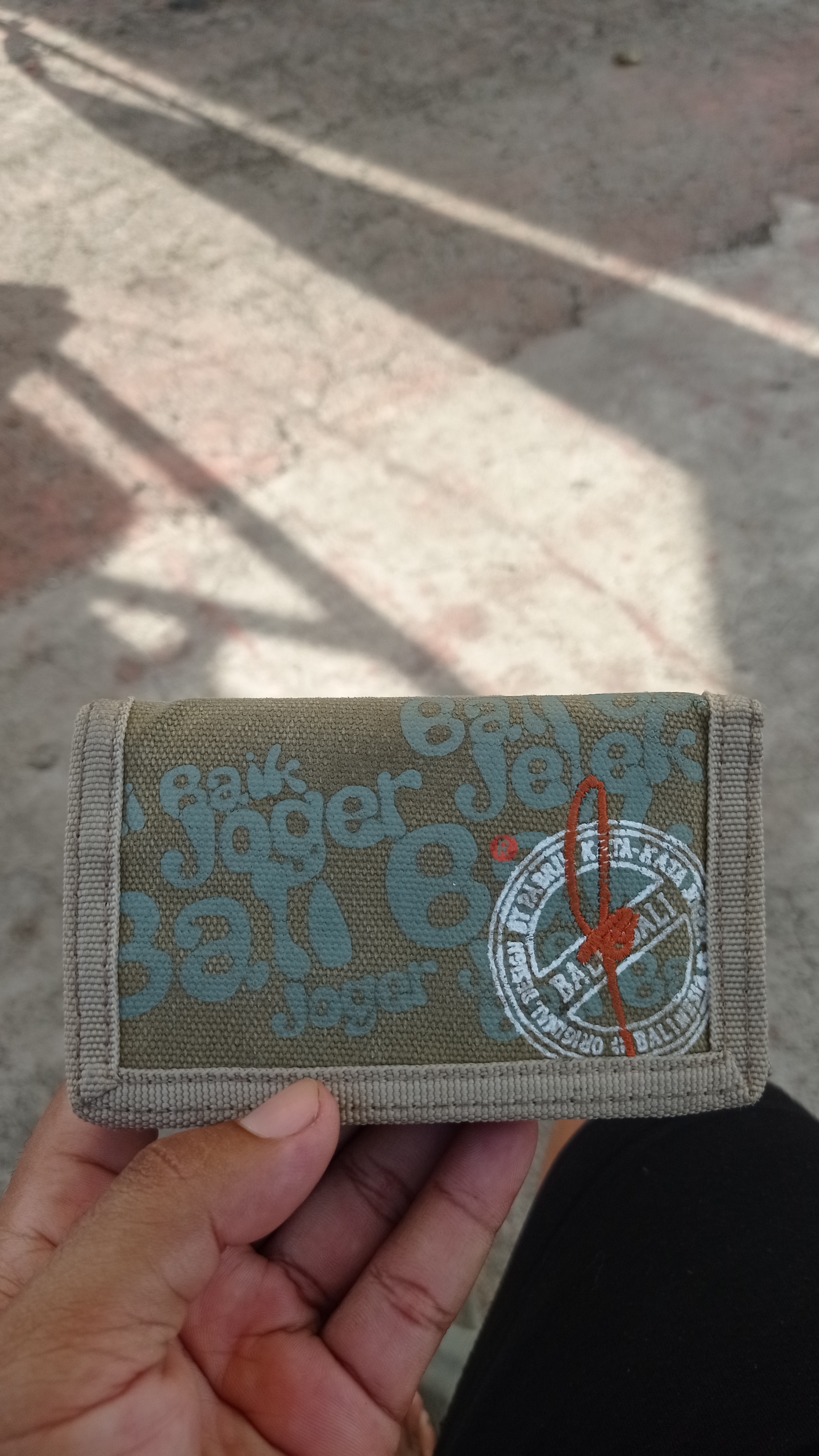 Foto laporan Dompet (TB0040)