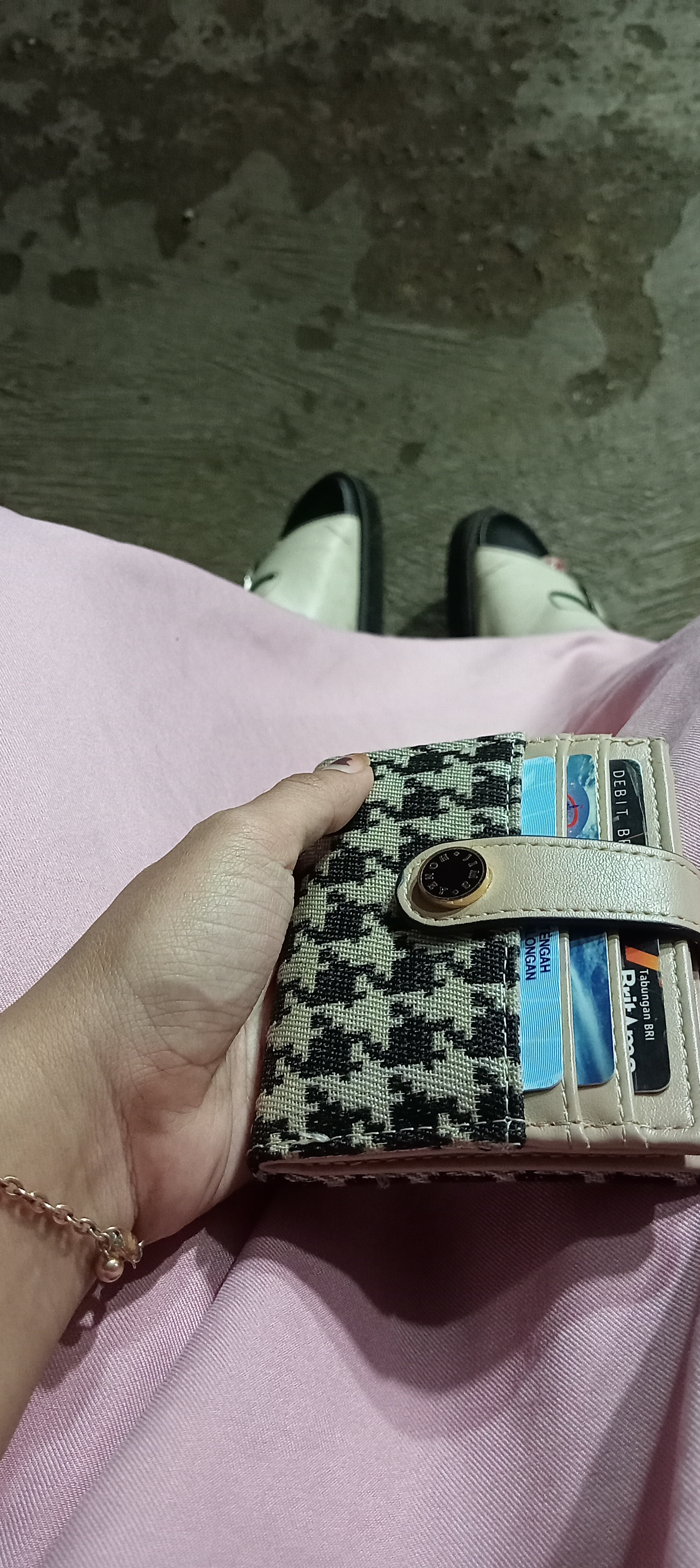 Foto laporan Dompet (TB0088)