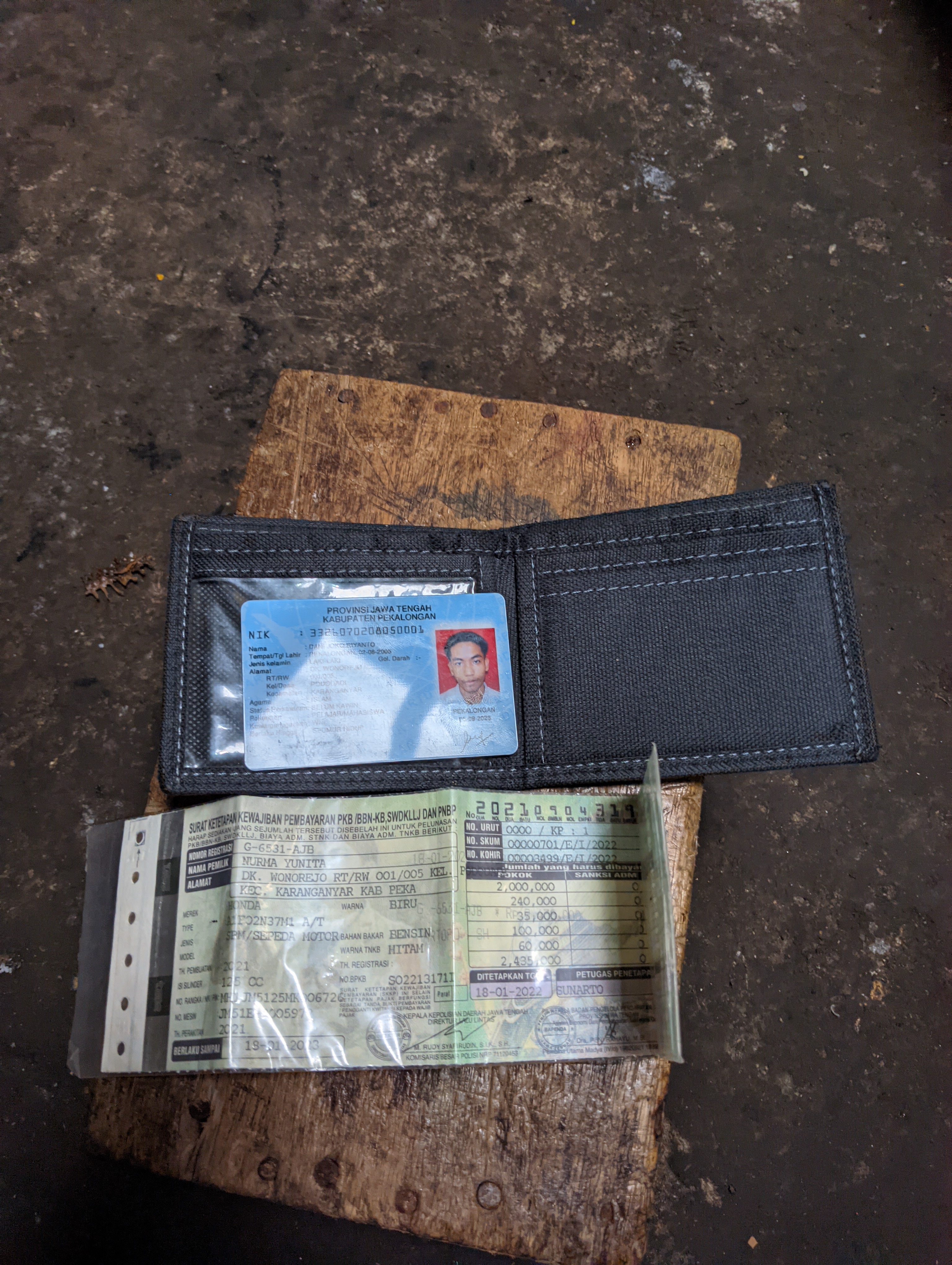 Foto laporan dompet,stnk,ktp (TB0140)