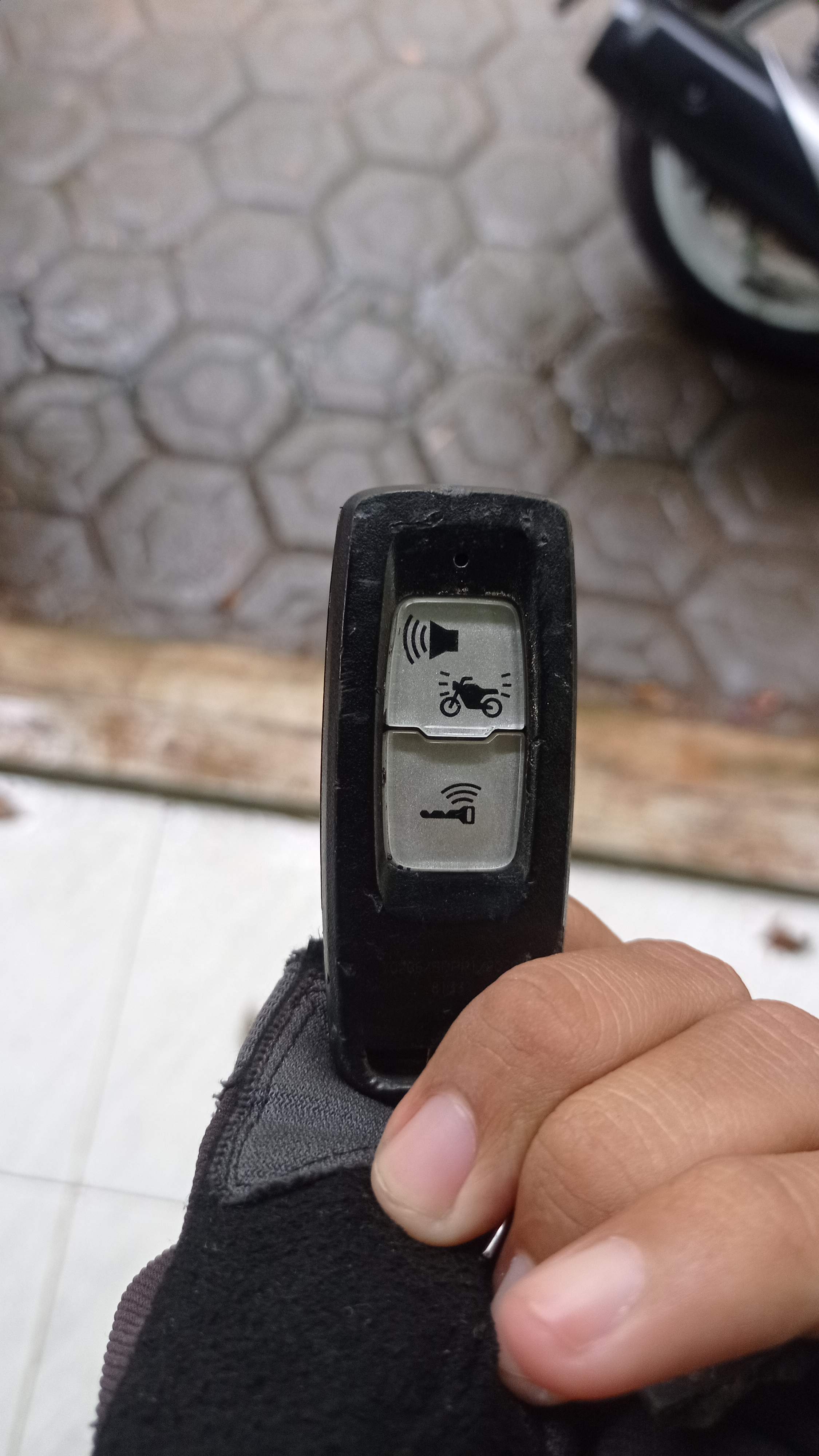 Foto laporan kunci motor remot (TB0246)