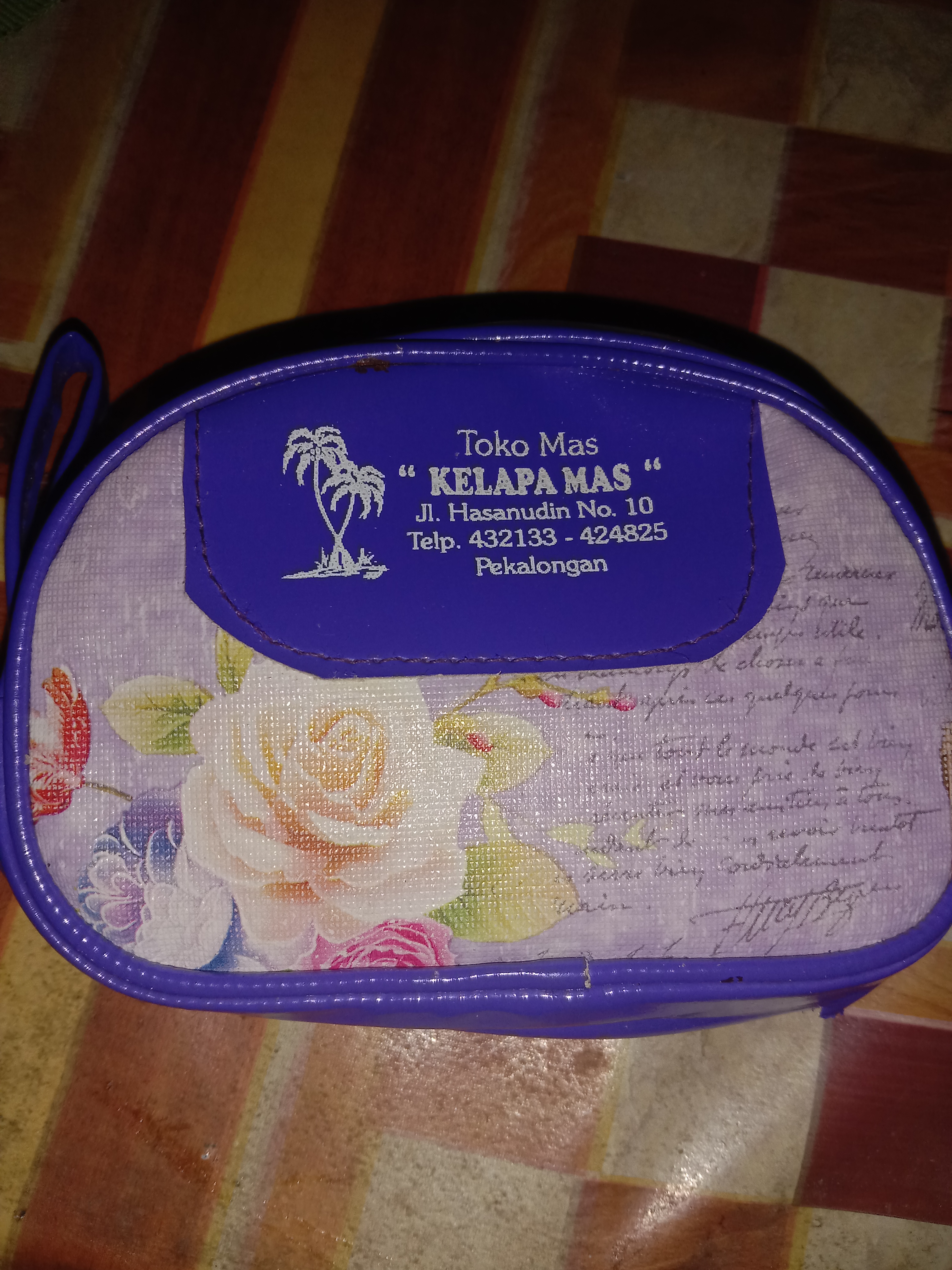 Foto laporan Dompet kelapa mas warna ungu (TB0261)