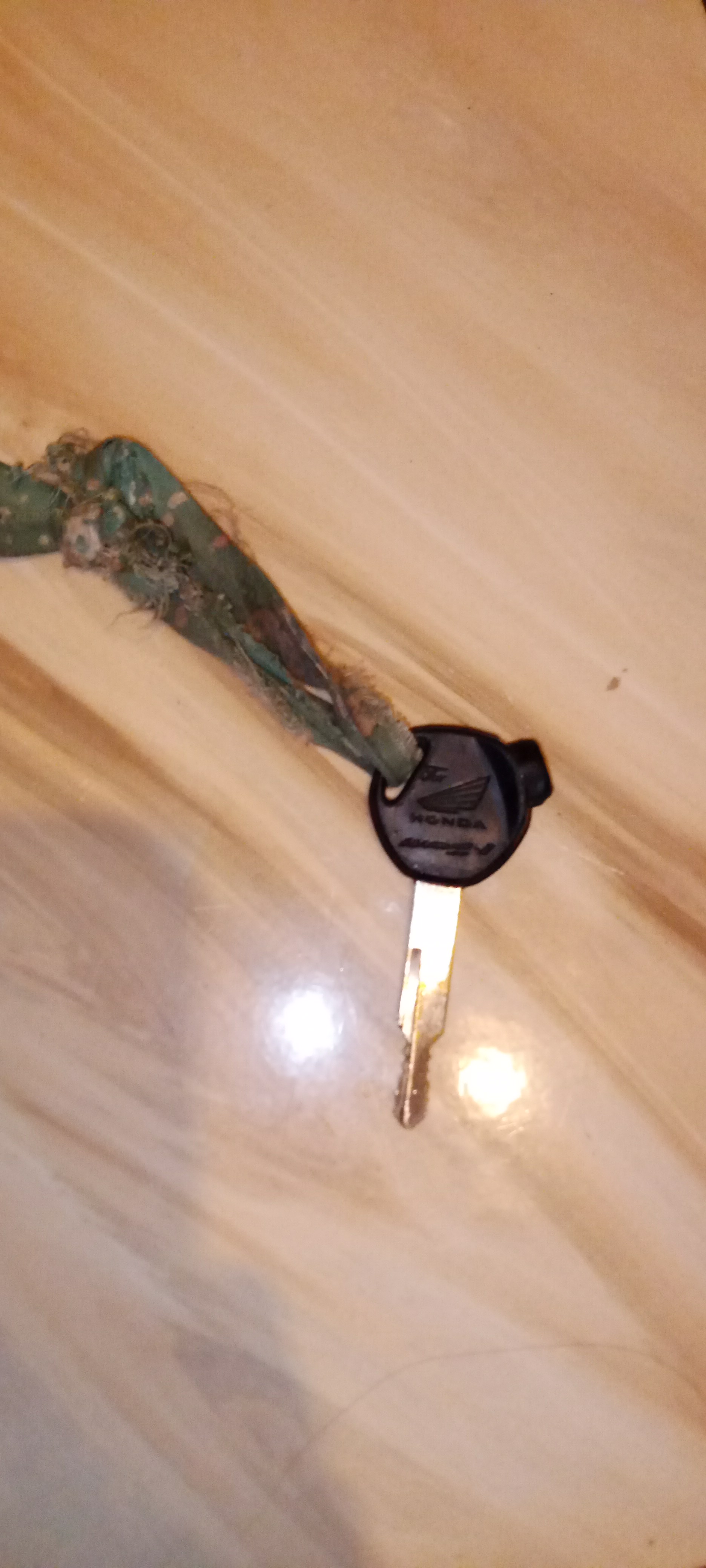 Foto laporan kunci motor (TB0274)