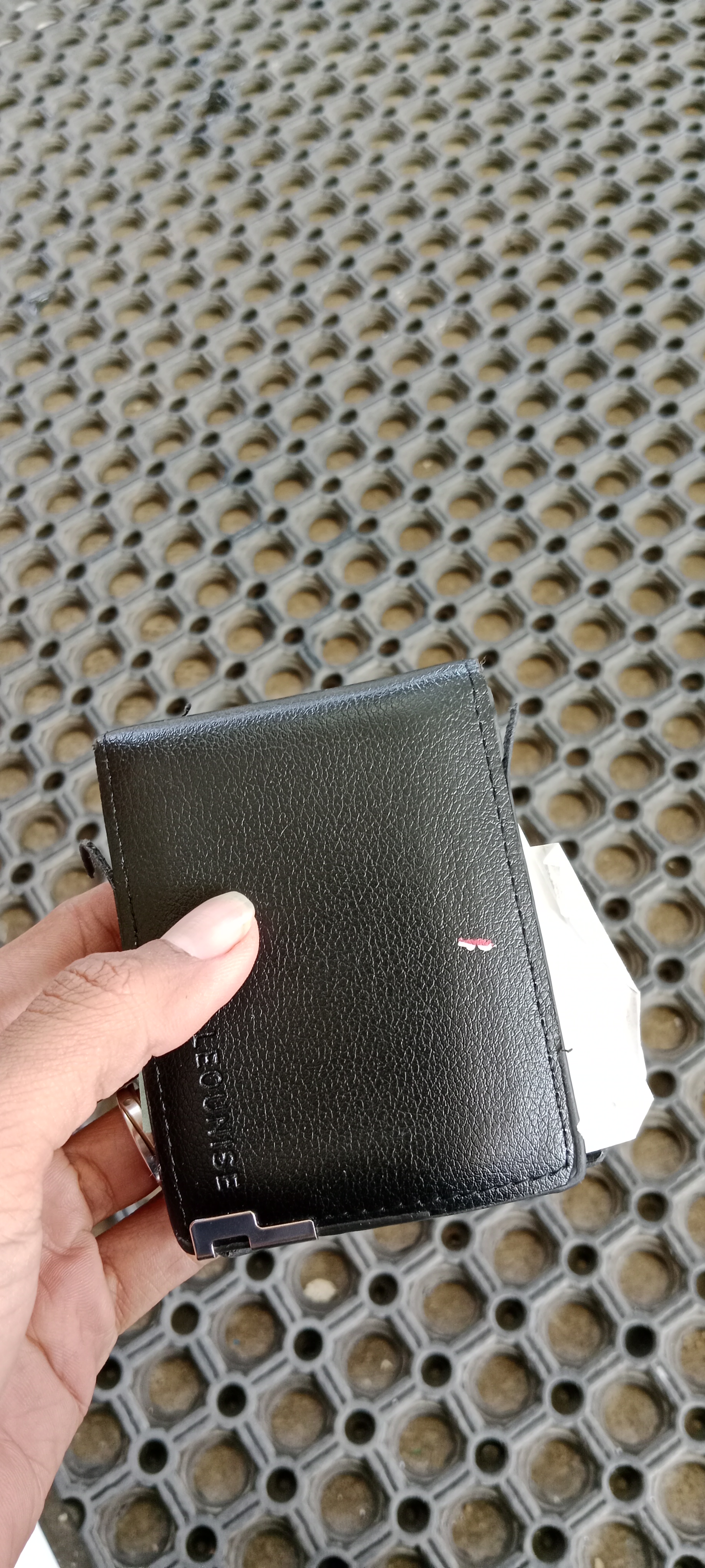 Foto laporan Dompet (TB0347)