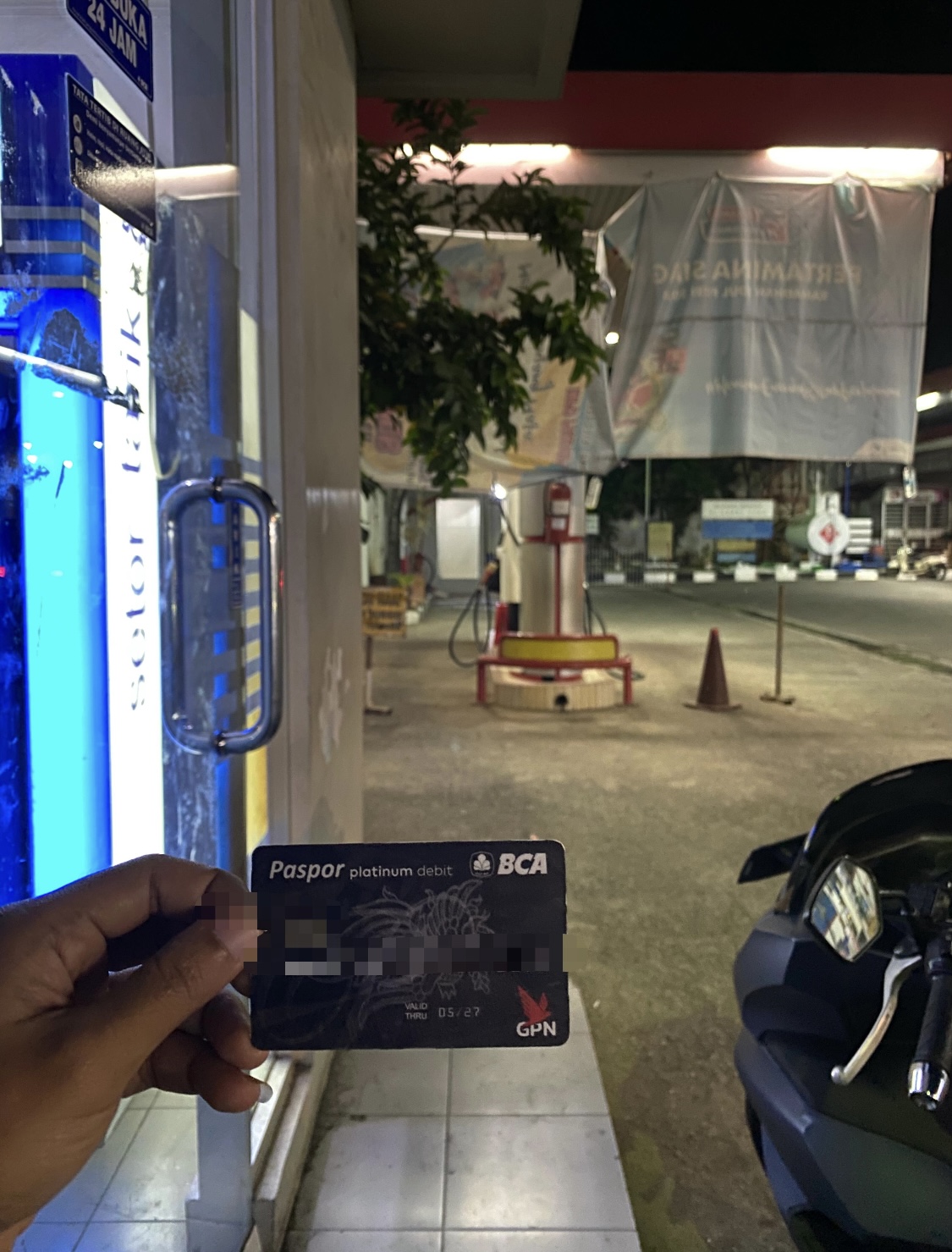 Foto laporan kartu atm BCA platinum (TB0349)
