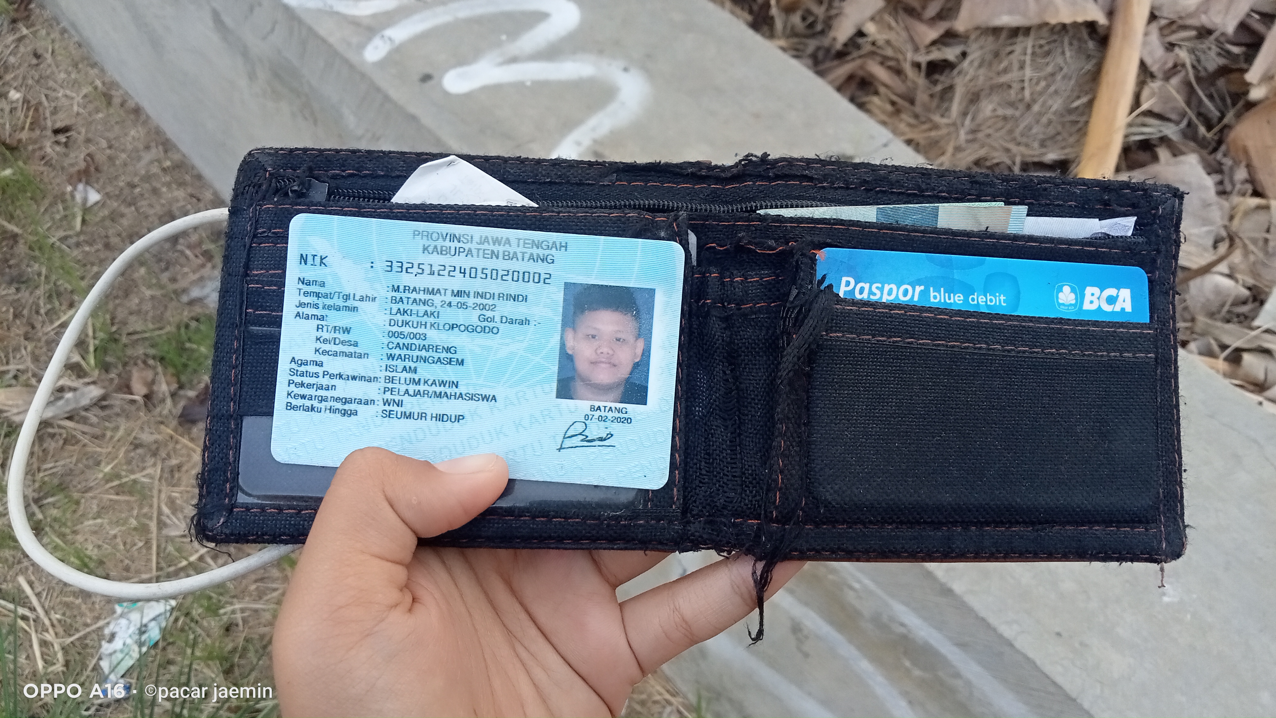 Foto laporan dompet (TB0371)