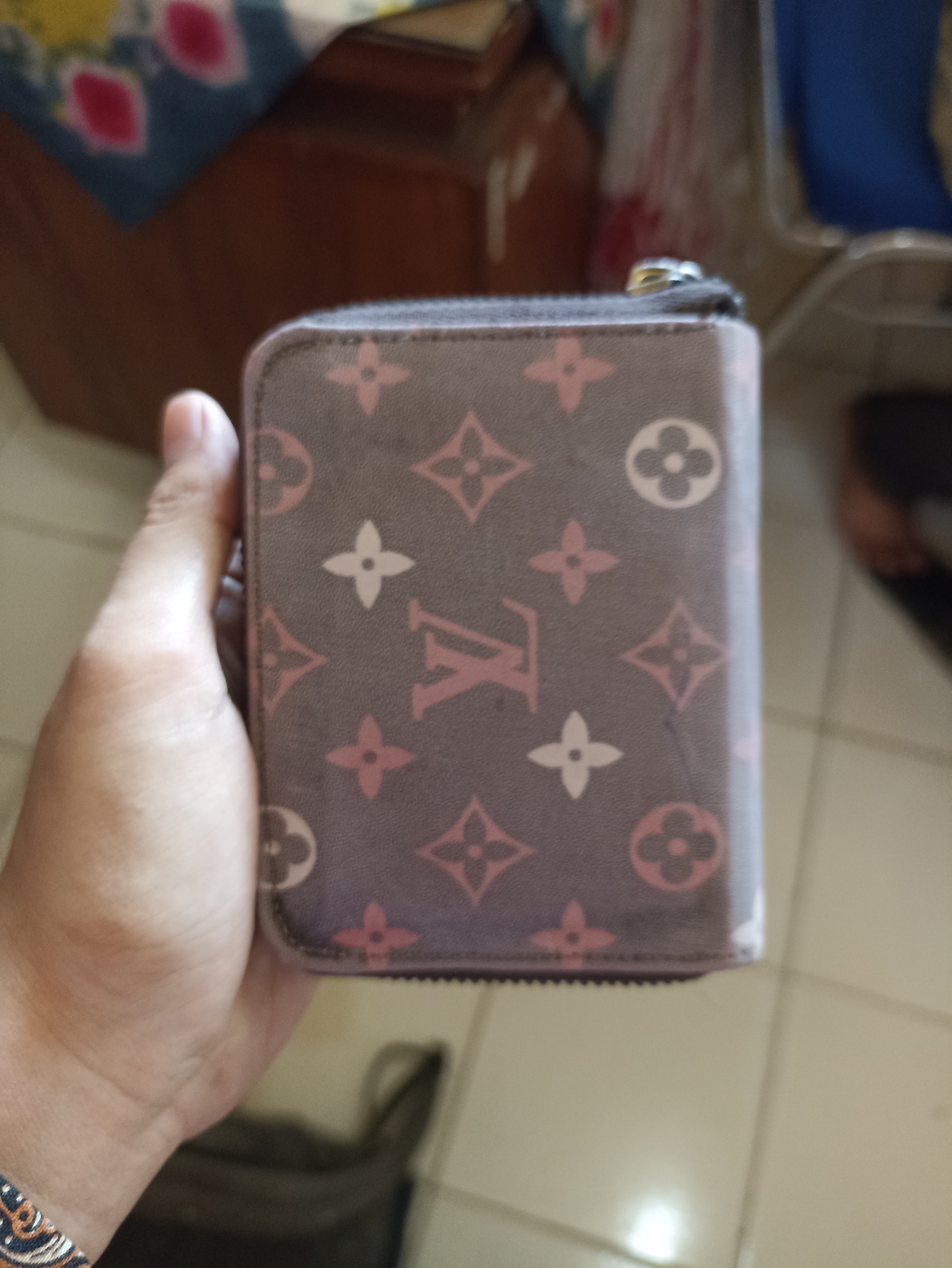 Foto laporan Dompet (TB0411)