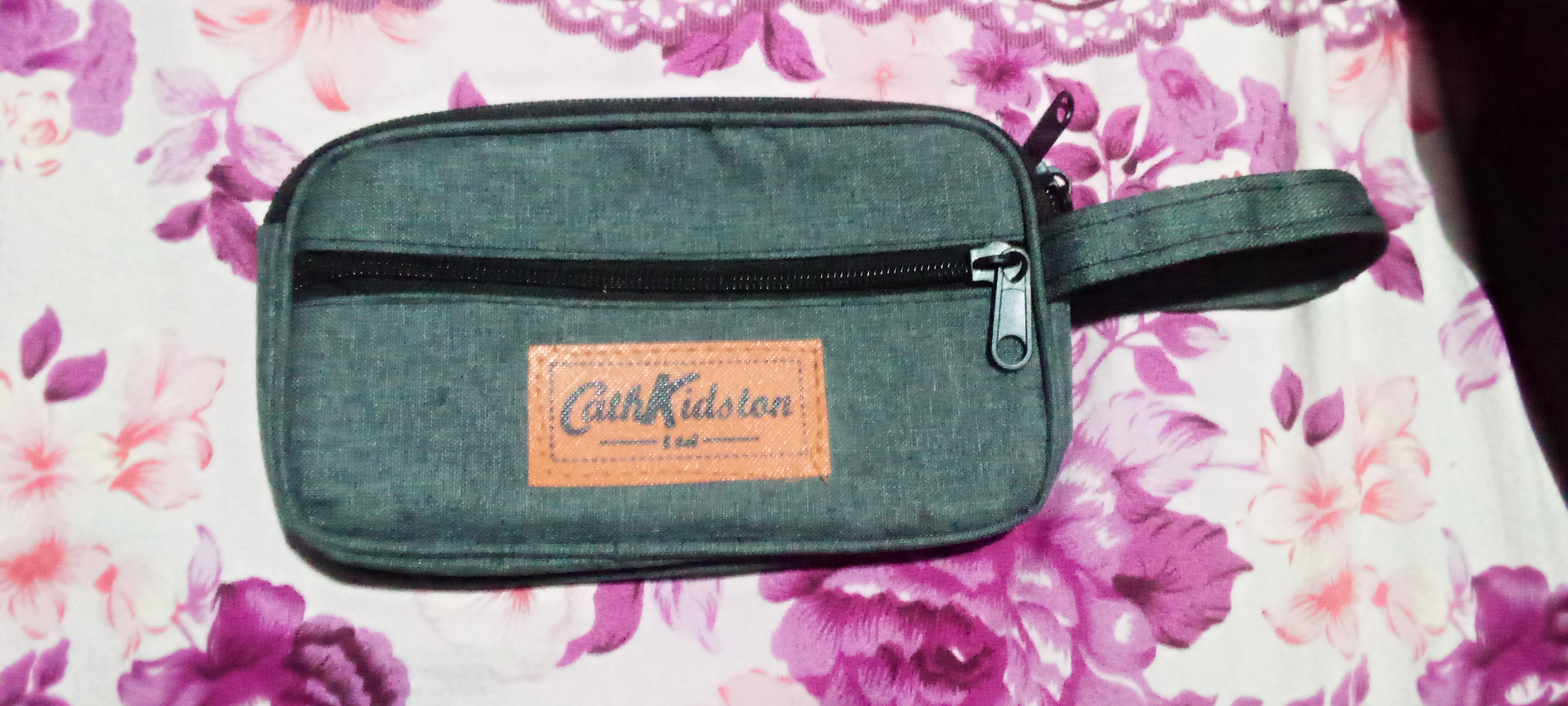 Foto laporan Dompet kecil (TB0499)