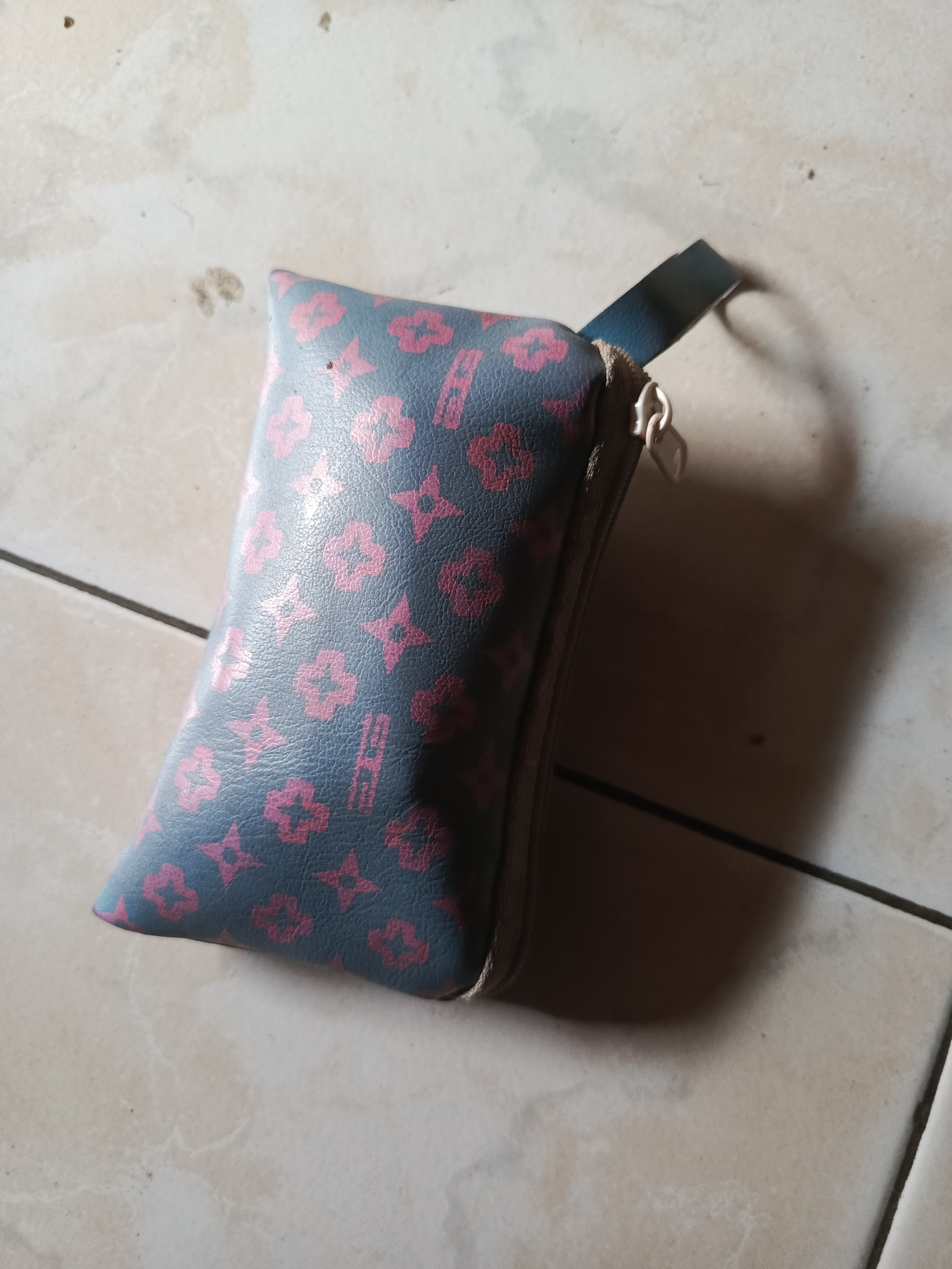 Foto laporan Dompet (TB0501)