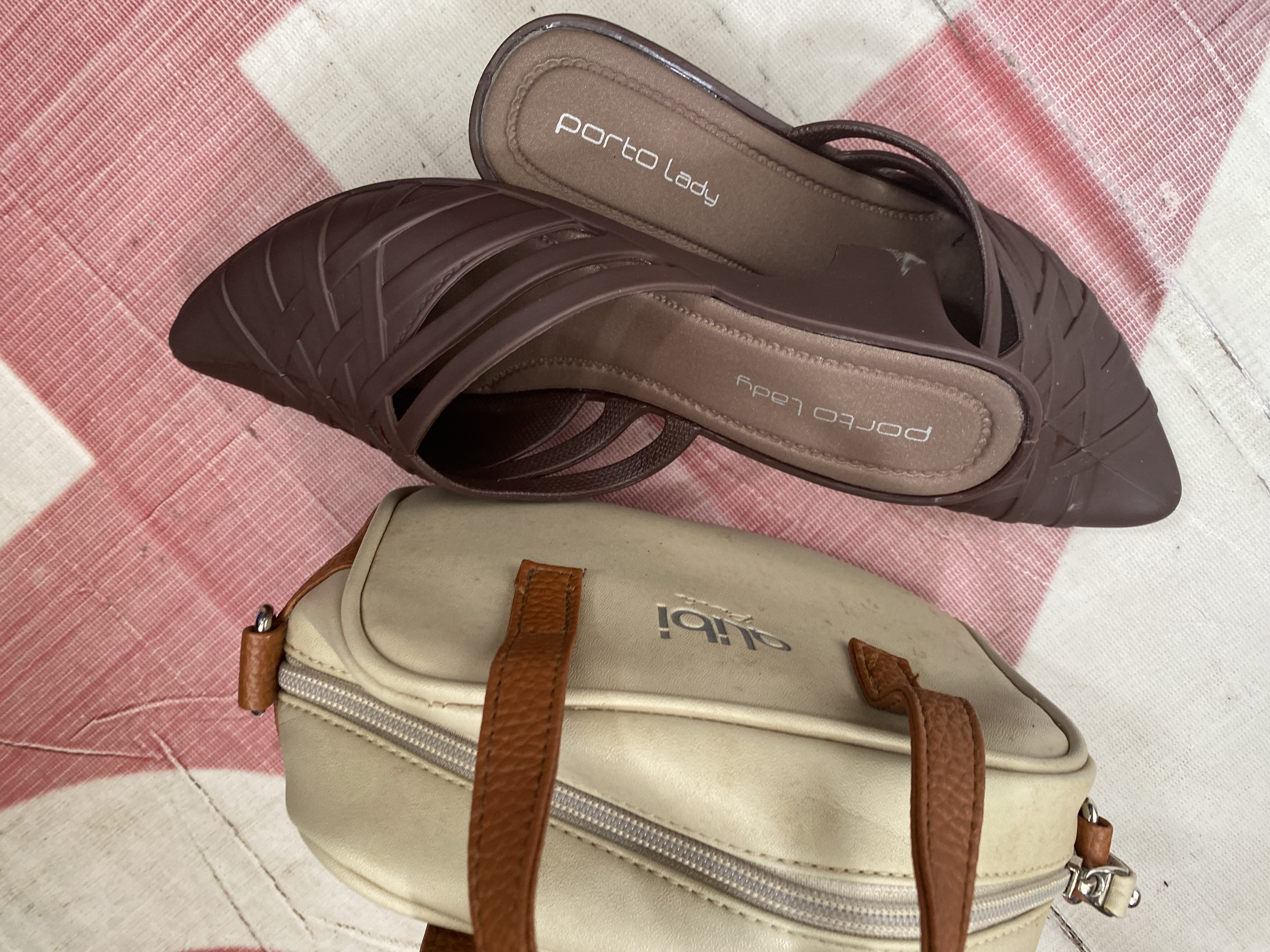 Foto laporan Tas dan sandal (TB0514)