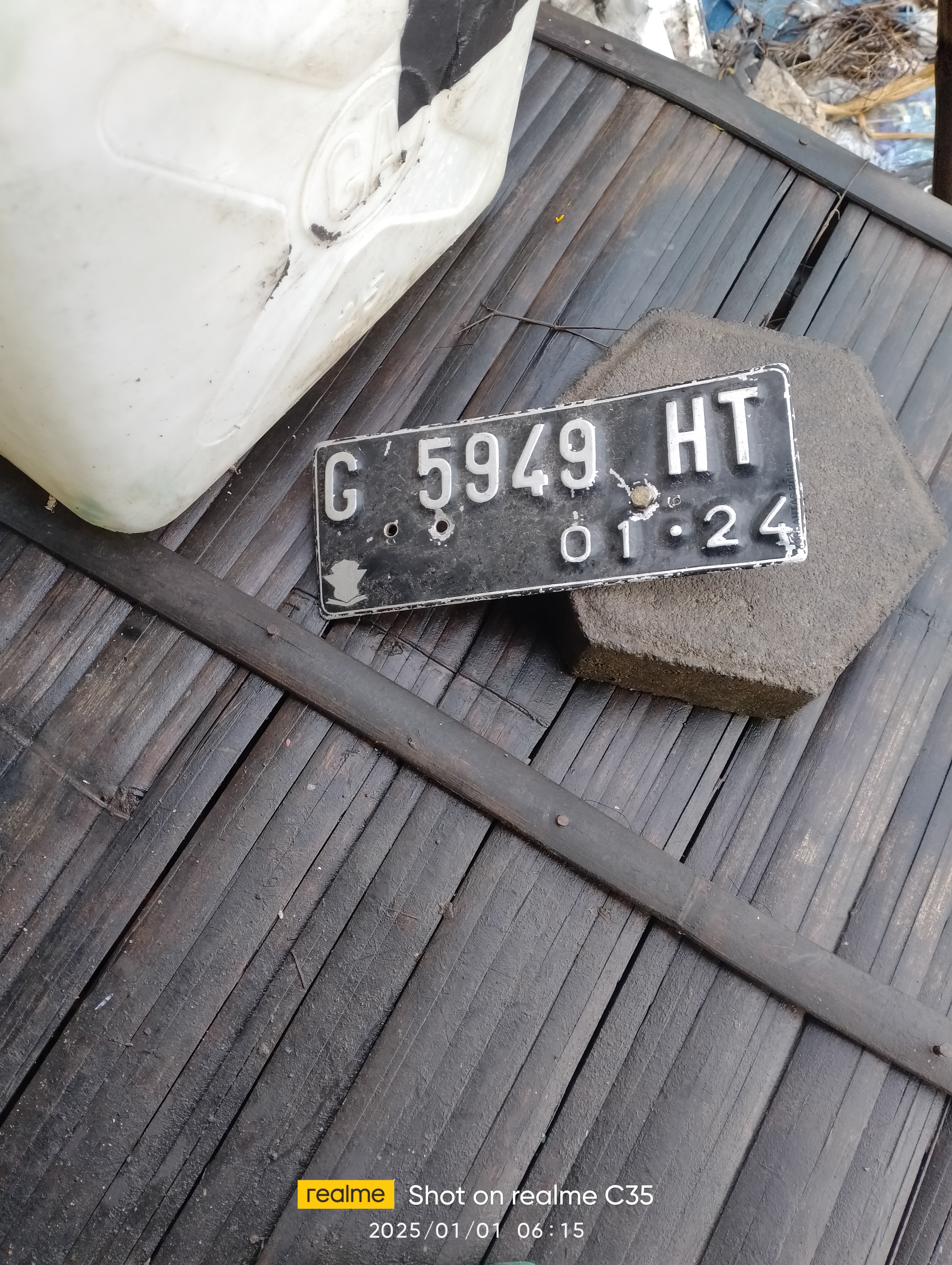Foto laporan Plat nomer kendaraan roda 2 (TB0526)