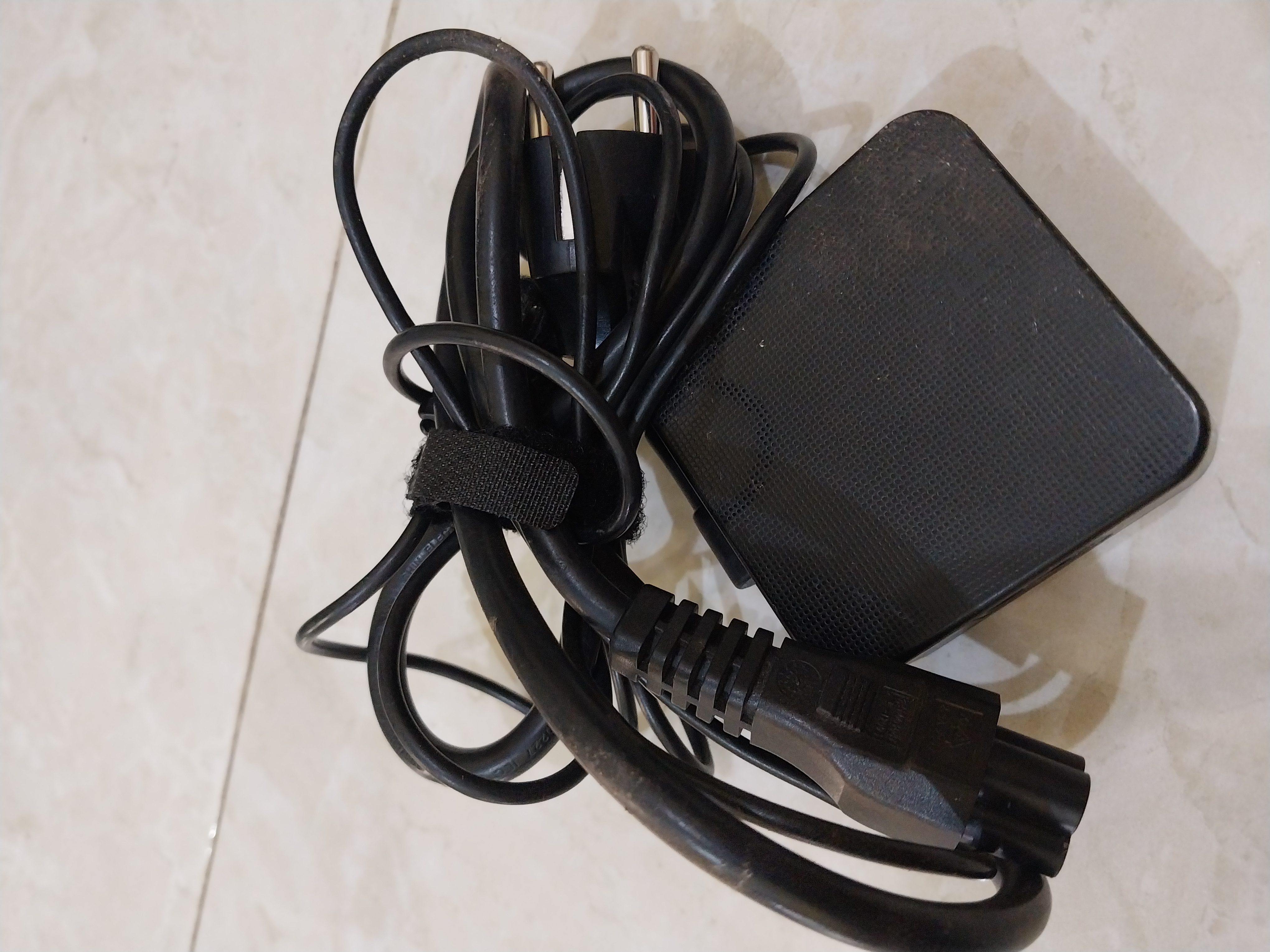 Foto laporan Charger Laptop (TB0531)