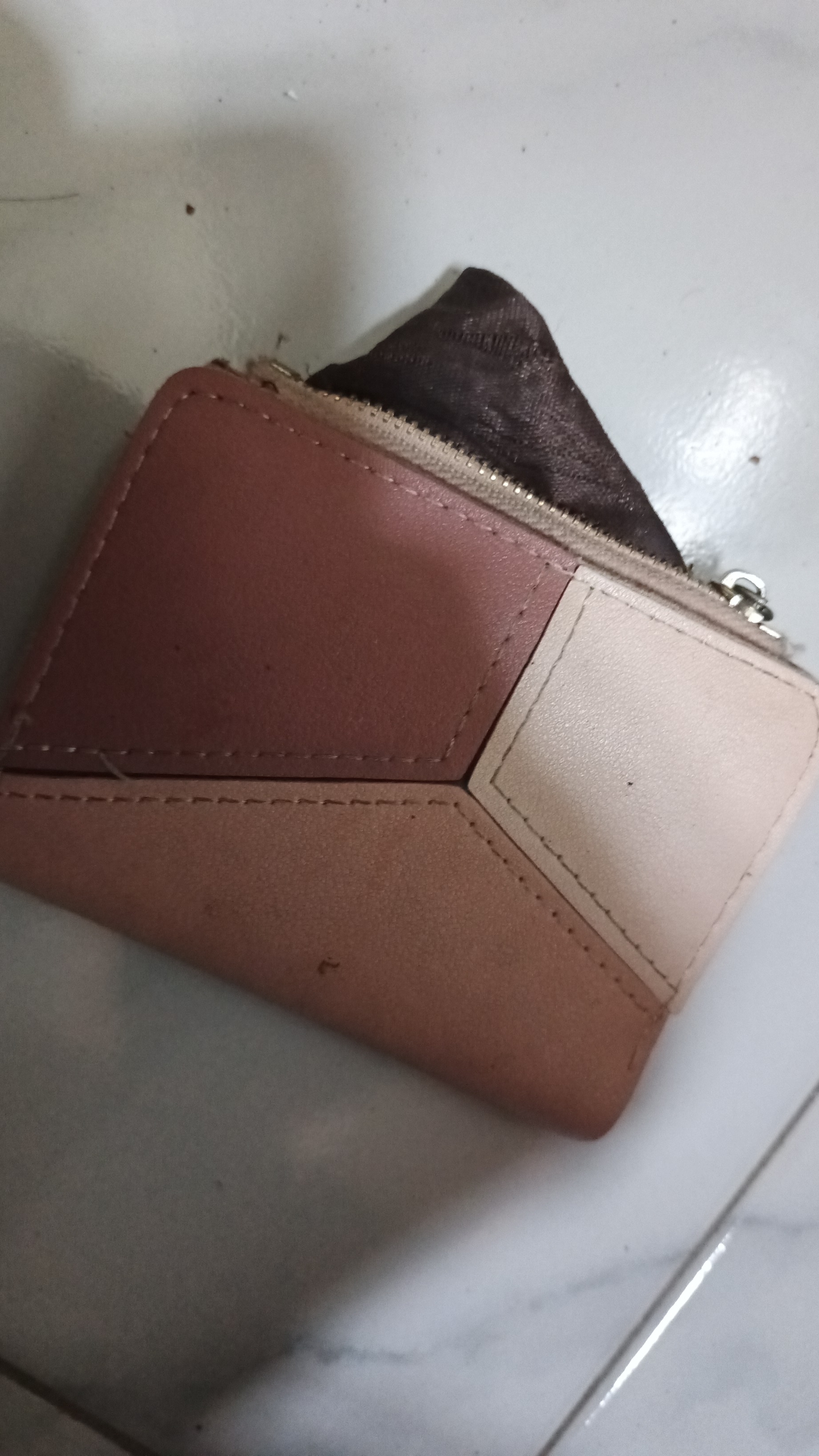 Foto laporan Dompet (TB0535)