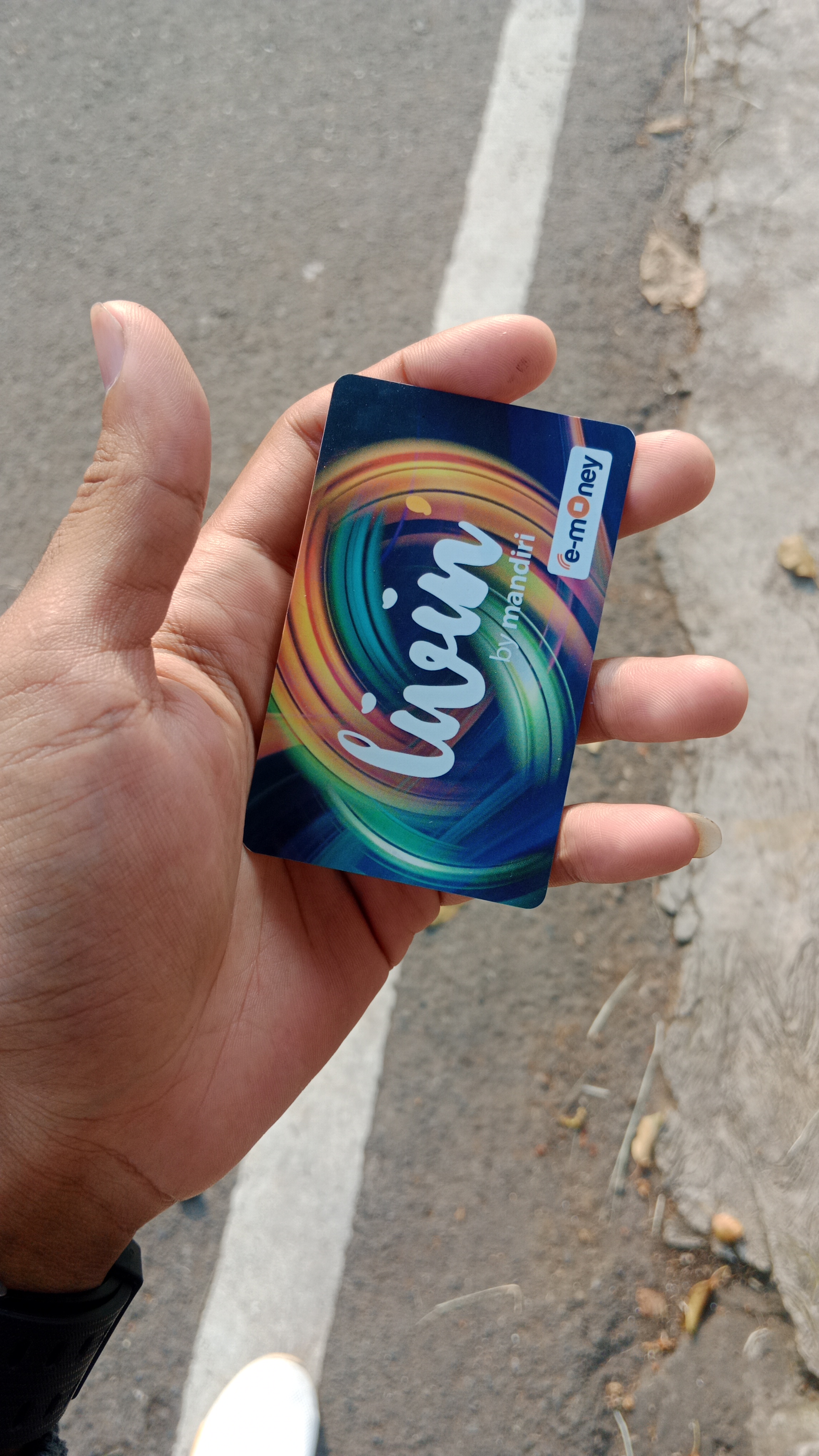 Foto laporan Kartu atm livin mandiri (TB0536)