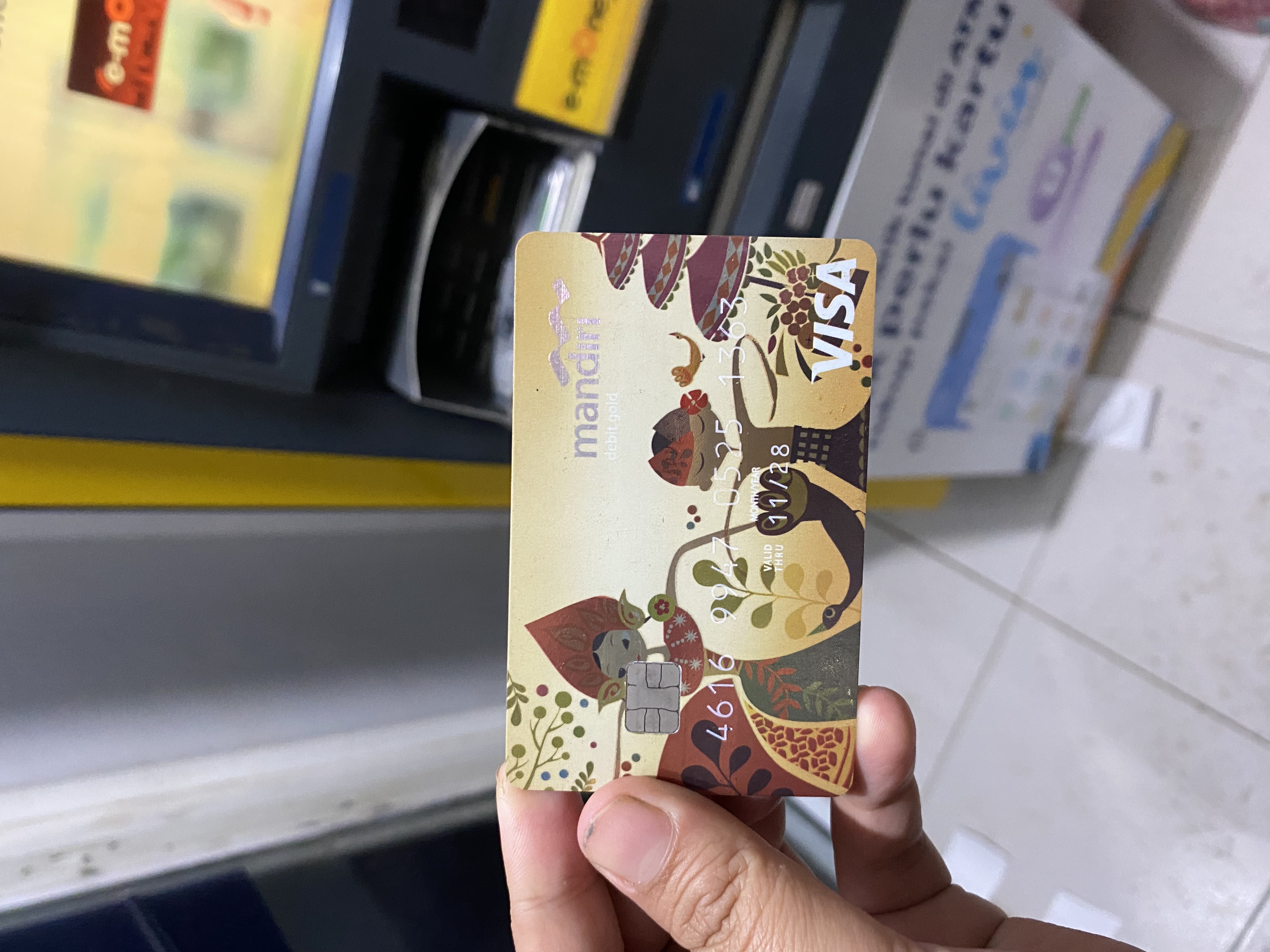 Foto laporan Kartu atm (TB0575)