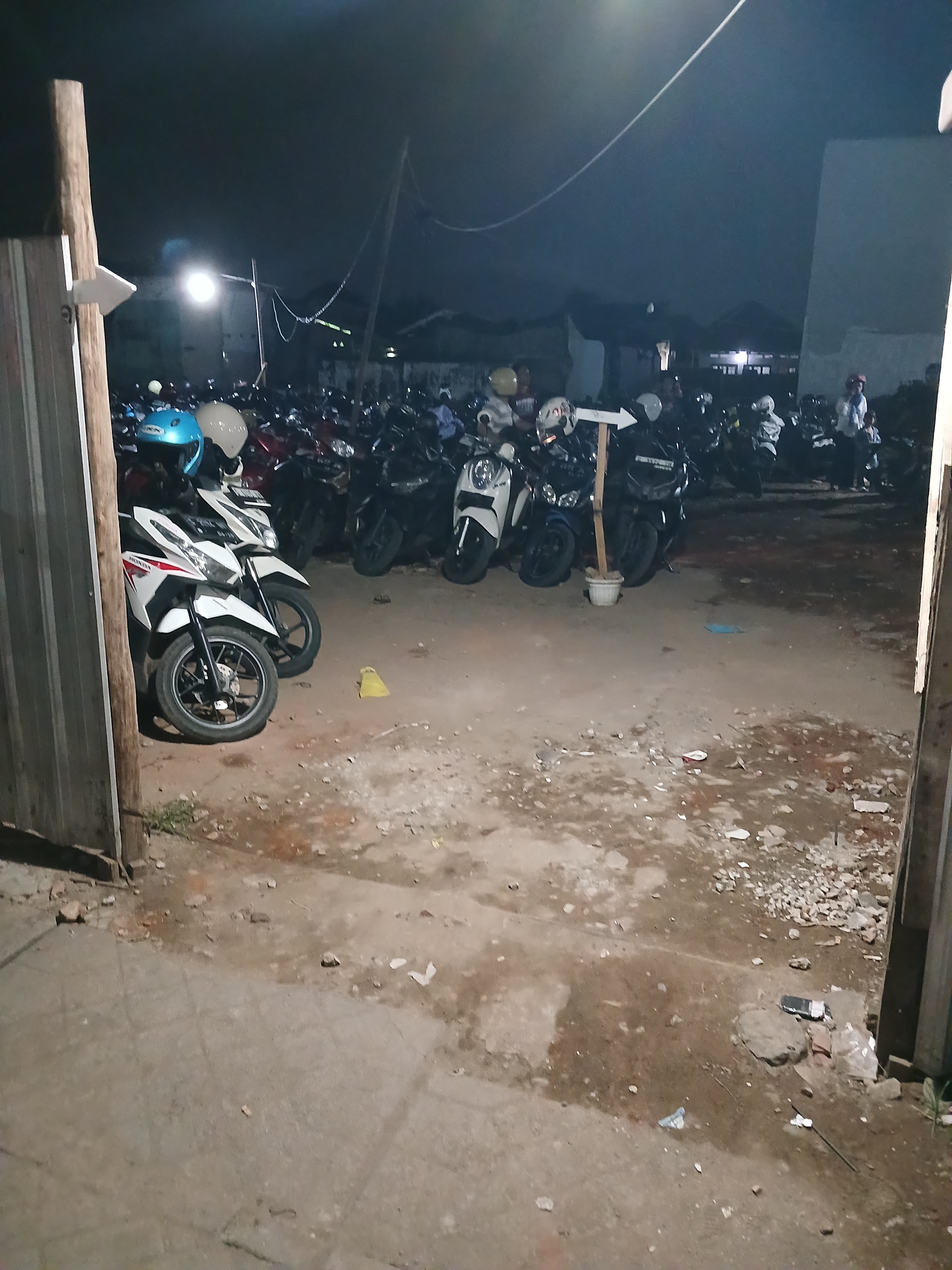 Foto laporan Uang (TB0657)