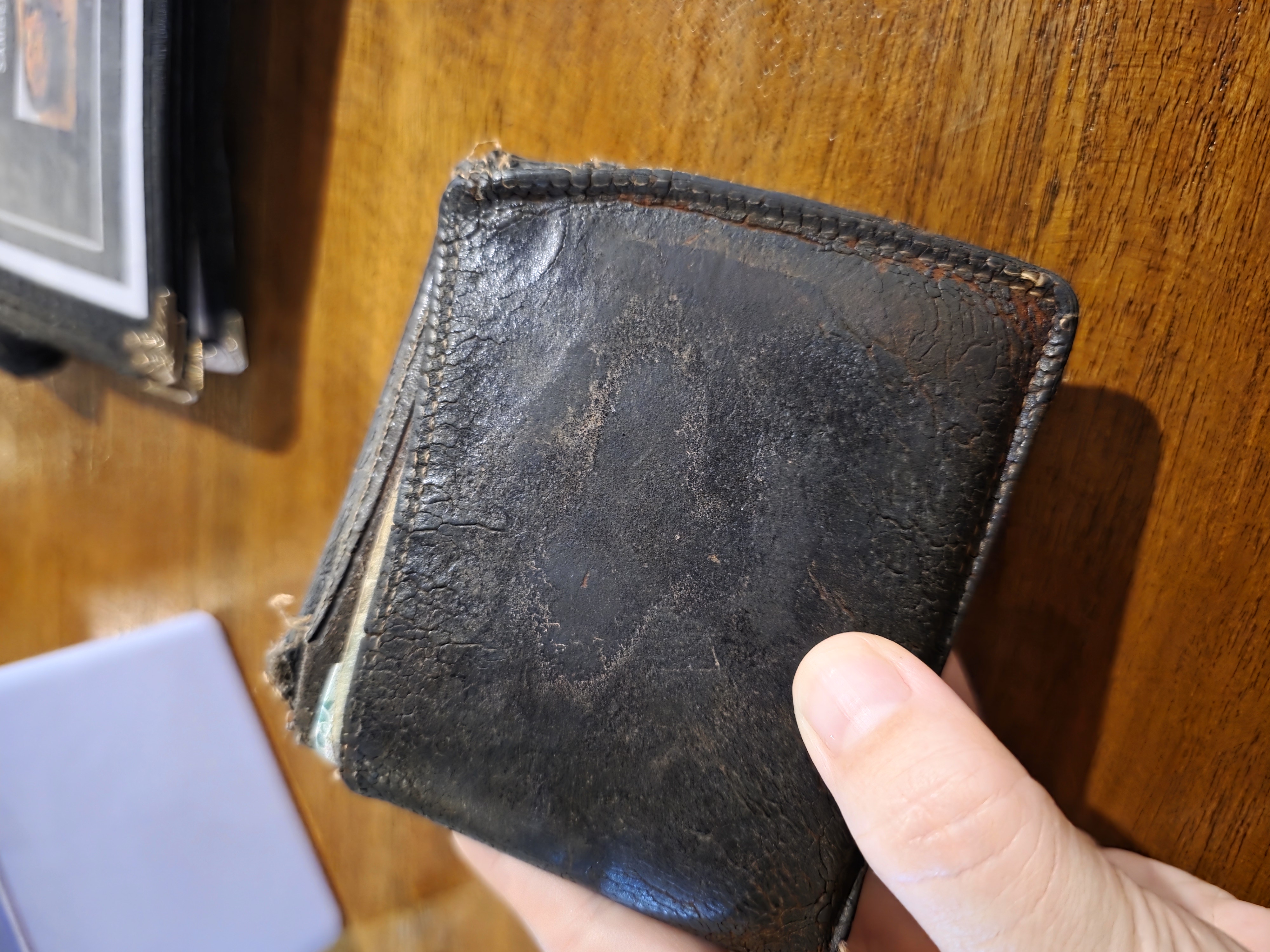 Foto laporan Dompet (TB0751)