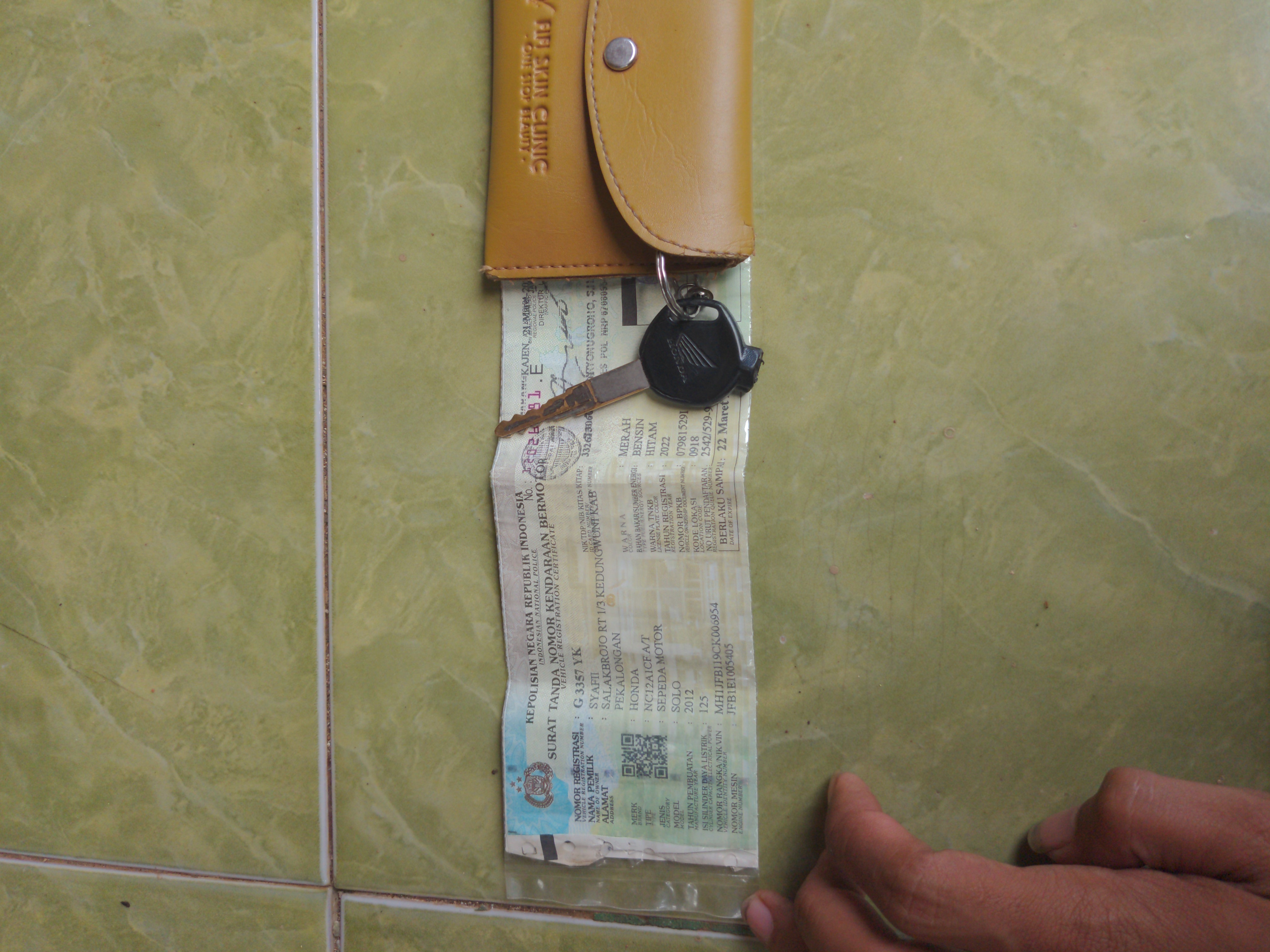 Foto laporan Kontak+stnk (TB0894)