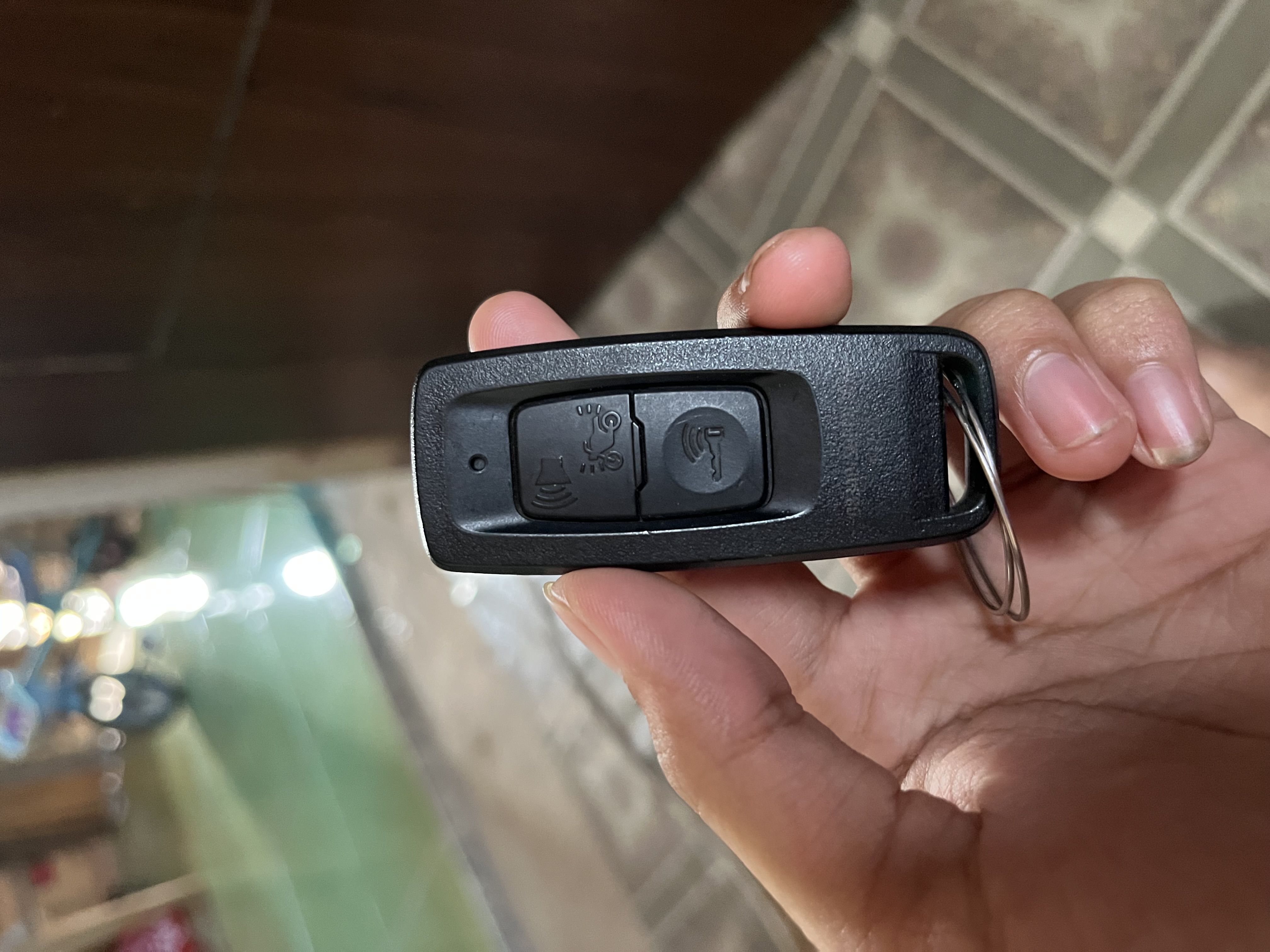 Foto laporan Kunci remot motor (TB1033)