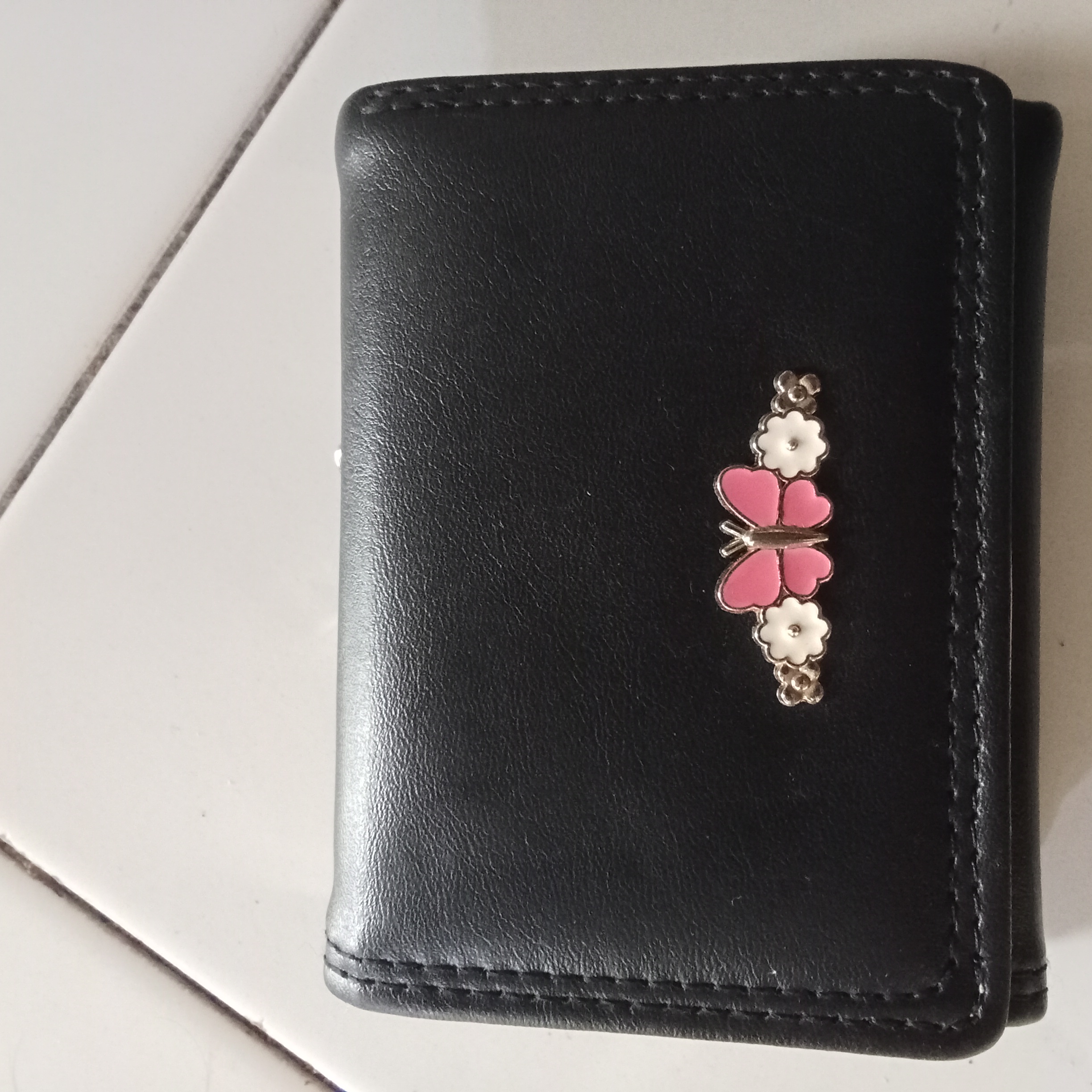 Foto laporan Dompet hitam (TB1120)