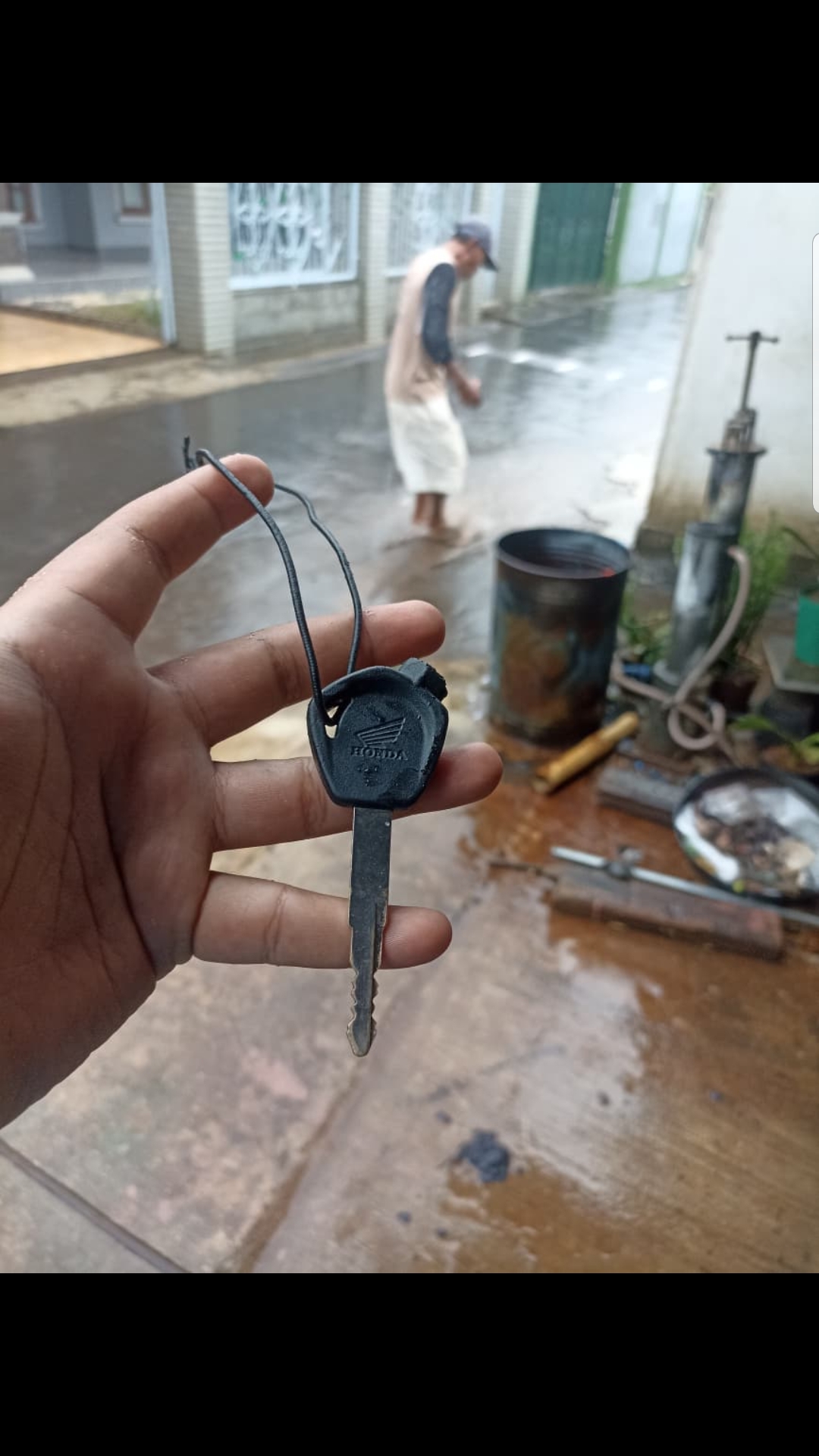 Foto laporan kunci kontak motor honda (TB1124)