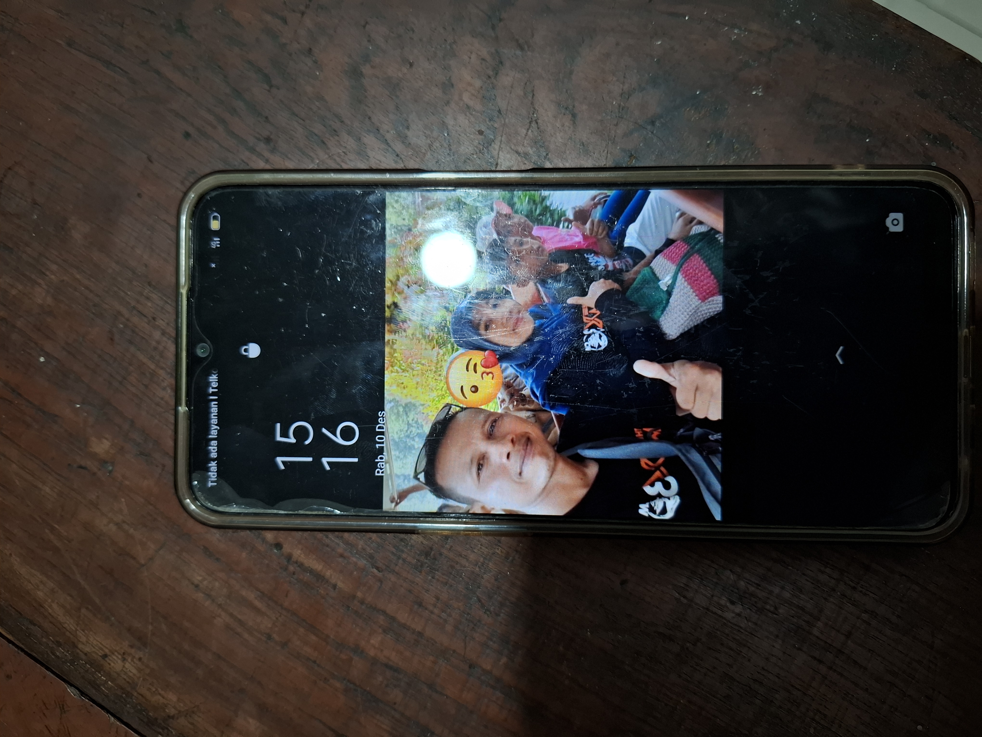 Foto laporan Handphone (TB1175)