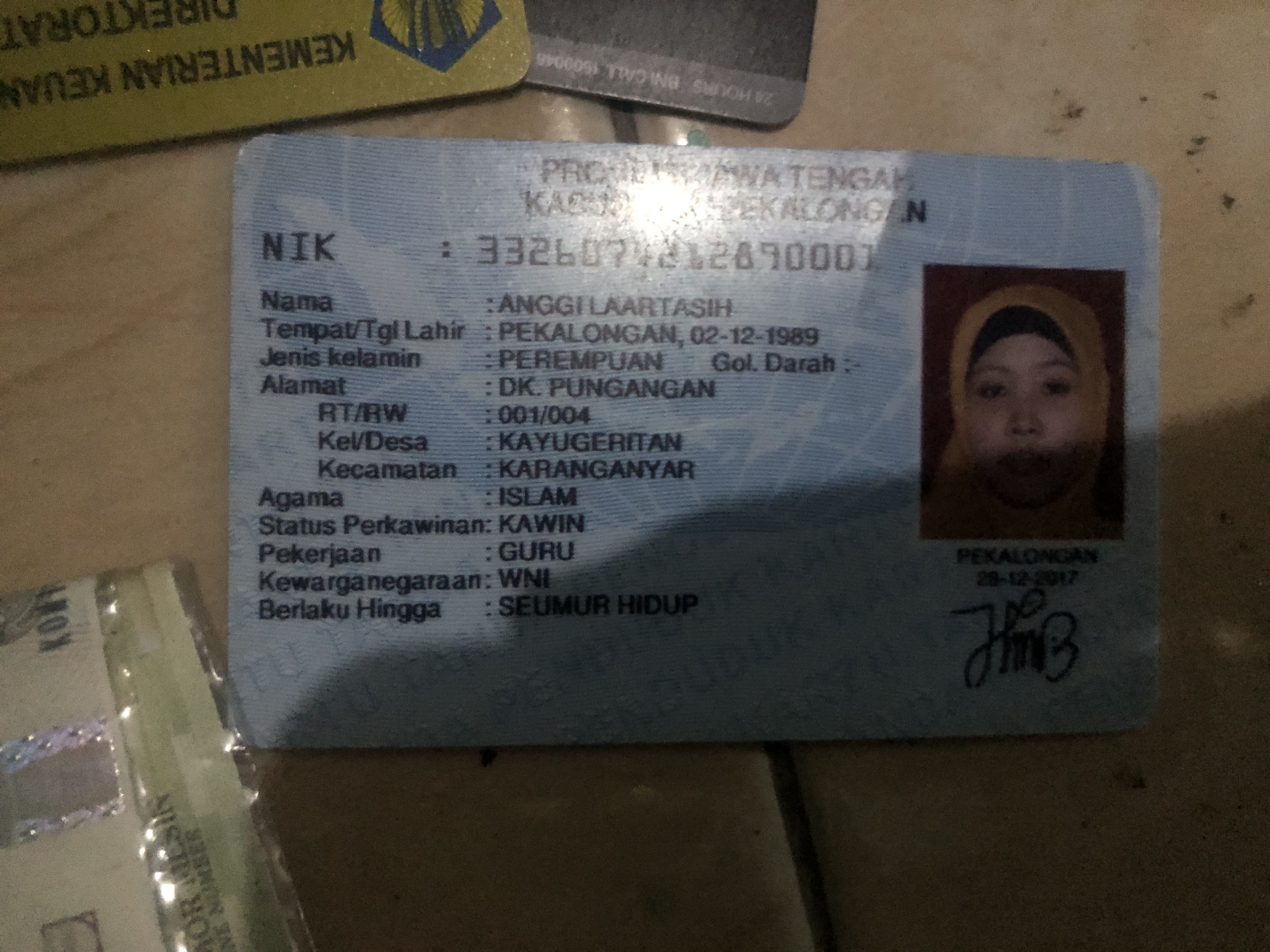 Foto laporan Dompet (TB1271)