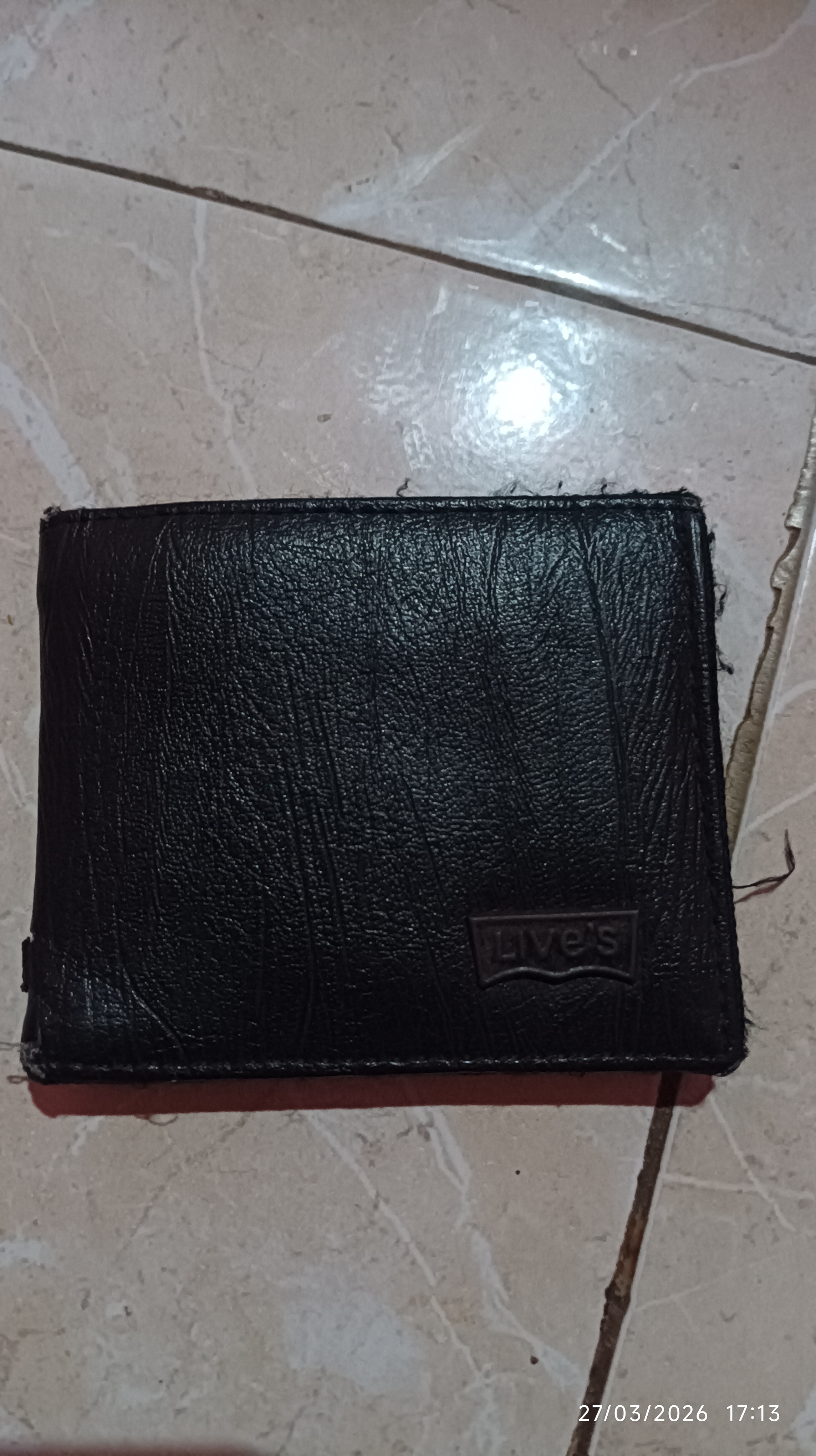 Foto laporan Dompet warna hitam (TB1358)