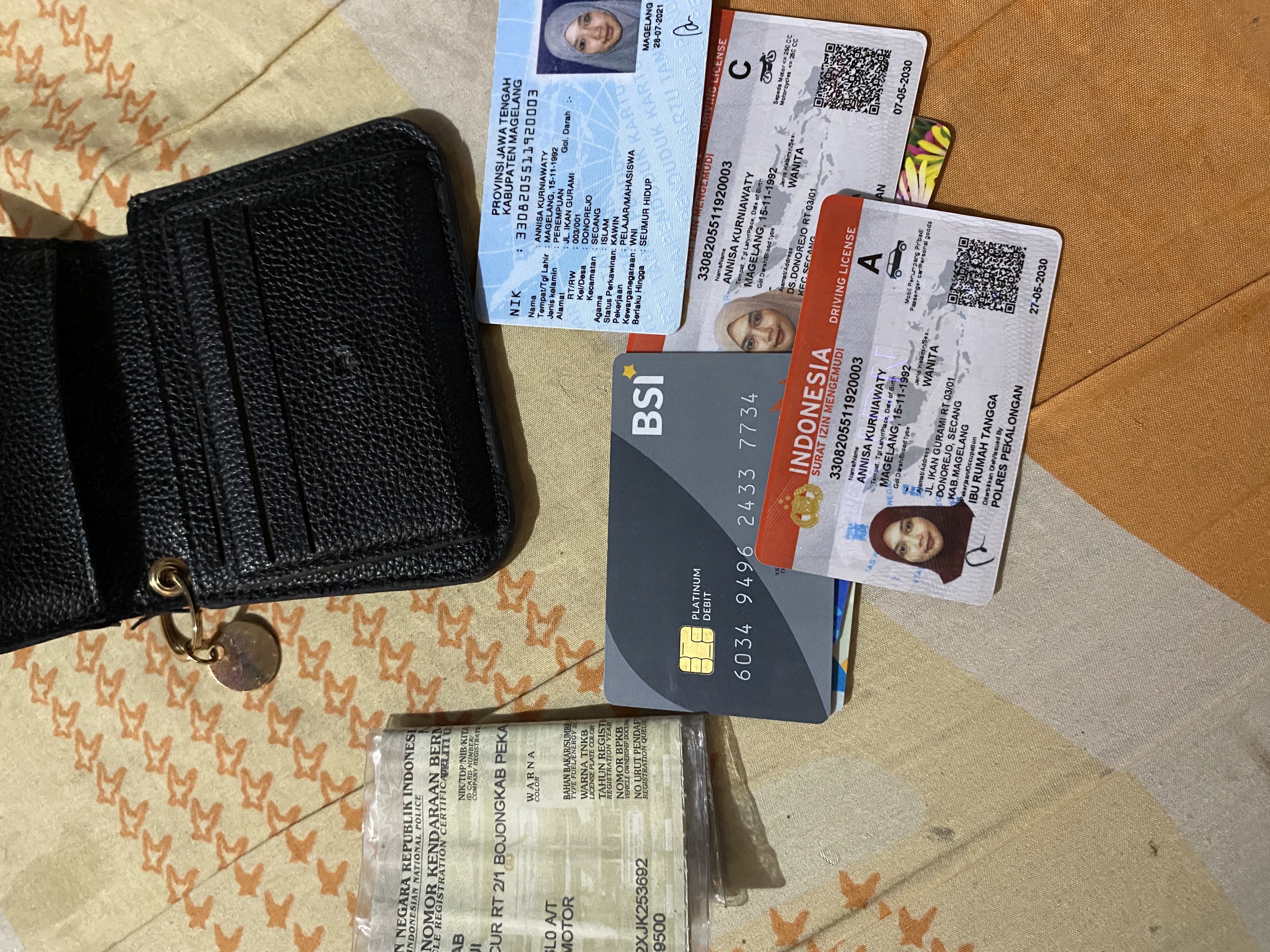 Foto laporan Dompet dan isinya (TB1376)