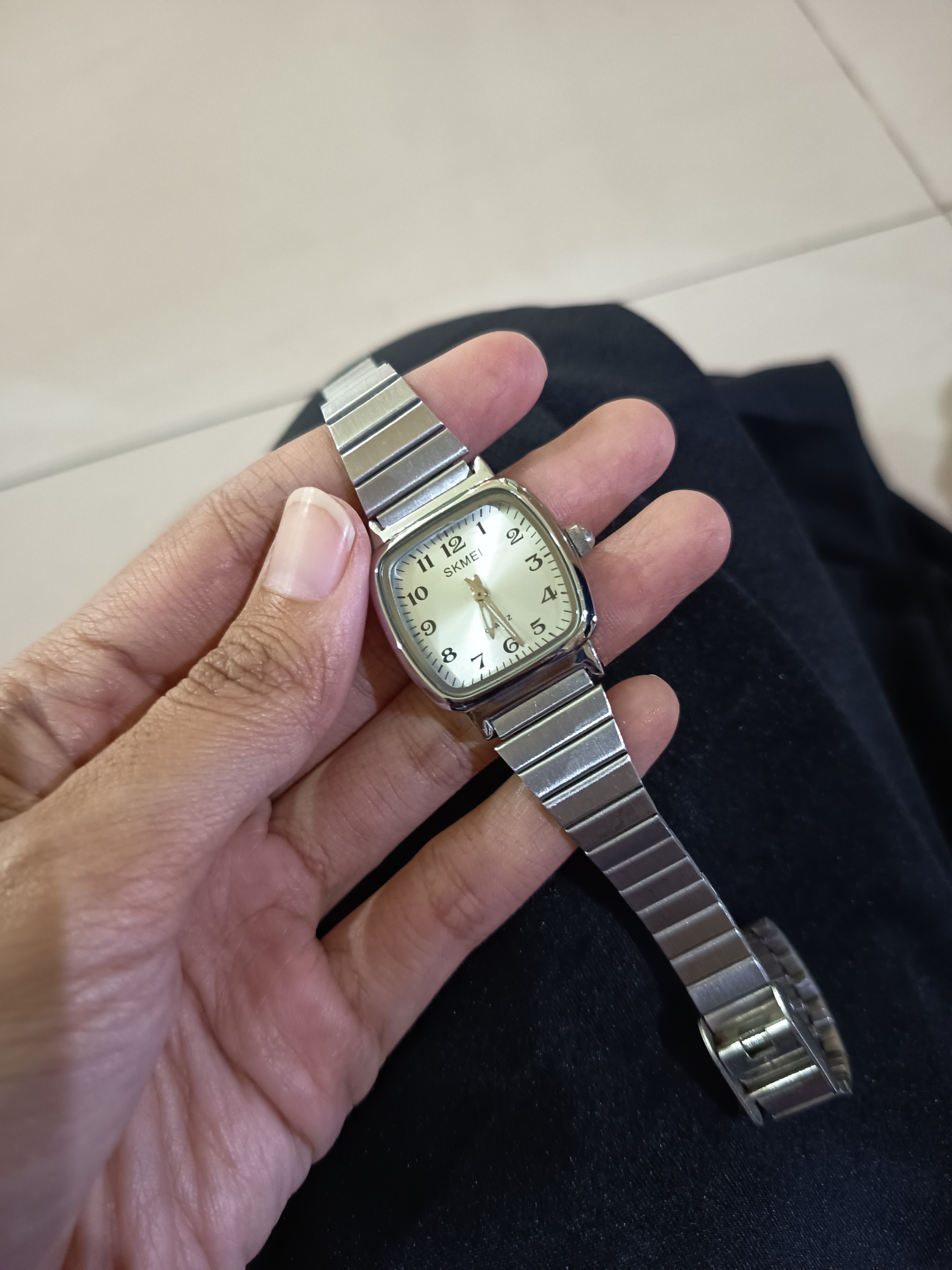 Foto laporan Jam tangan wanita (TB1450)